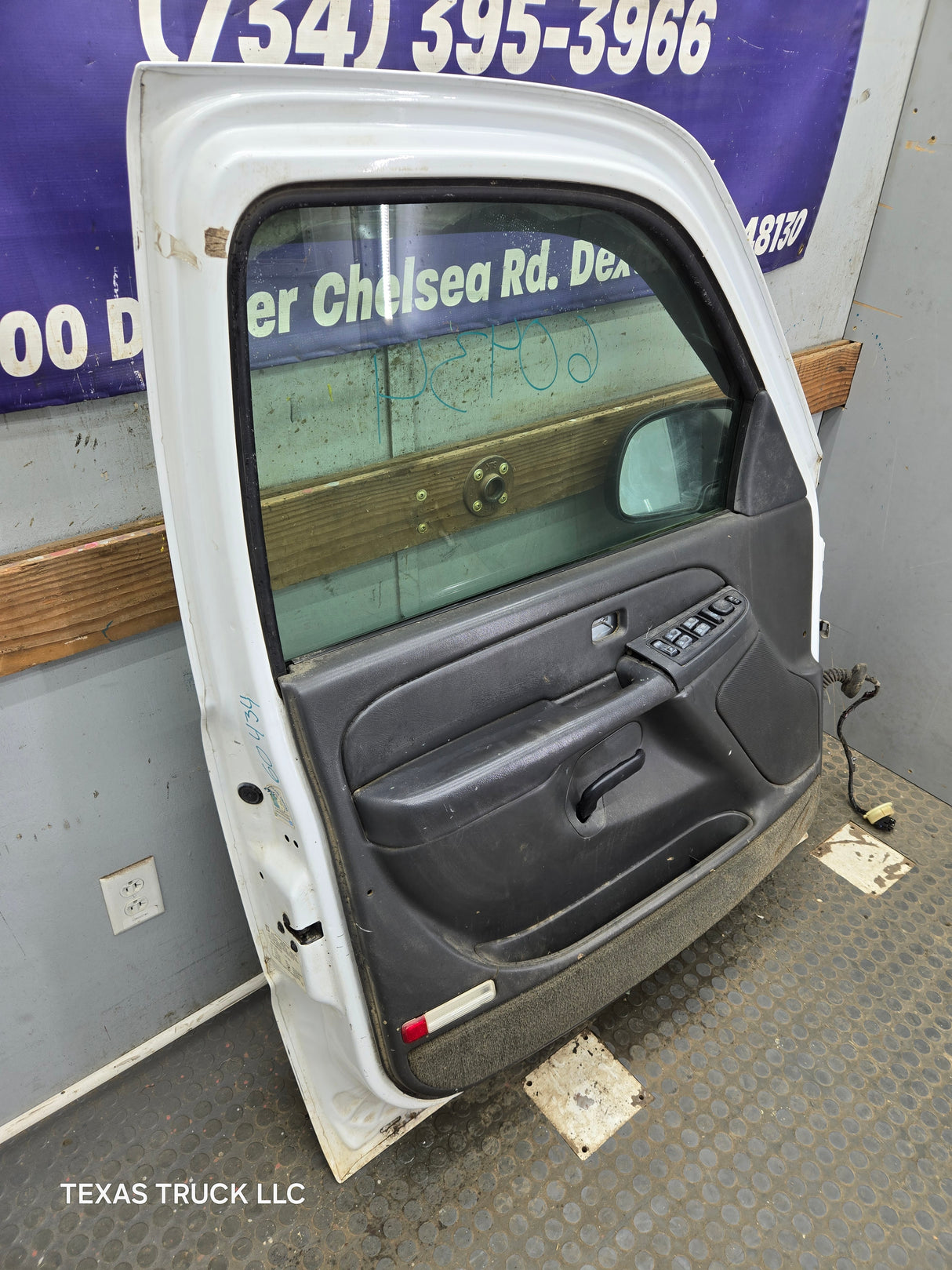 1999-2006 Chevrolet Silverado / GMC Sierra 1500 2500 3500 HD Driver Side Front Door LH - Grey