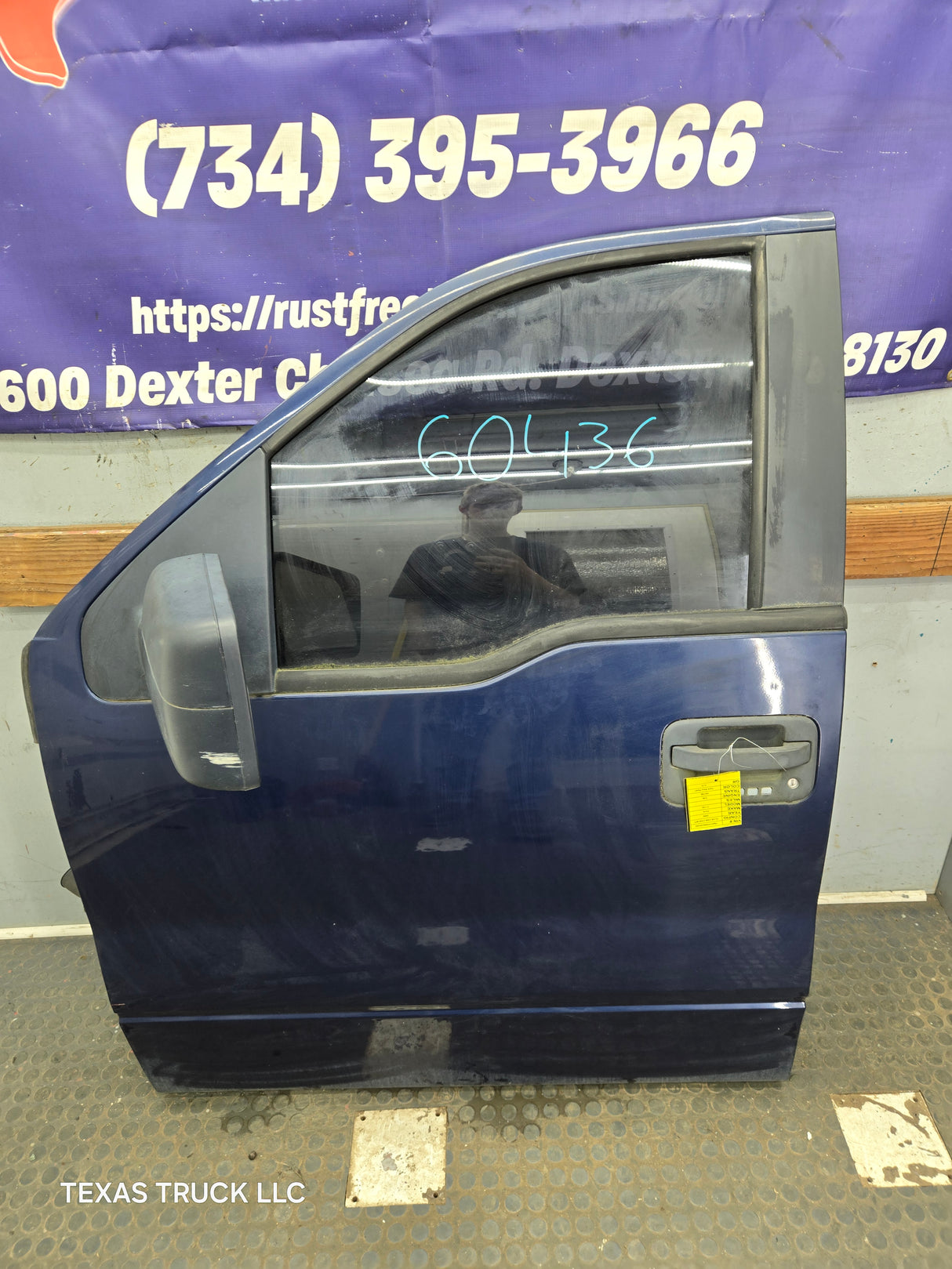 2004-2008 Ford F150 Crew Cab Driver Side Front Door LH