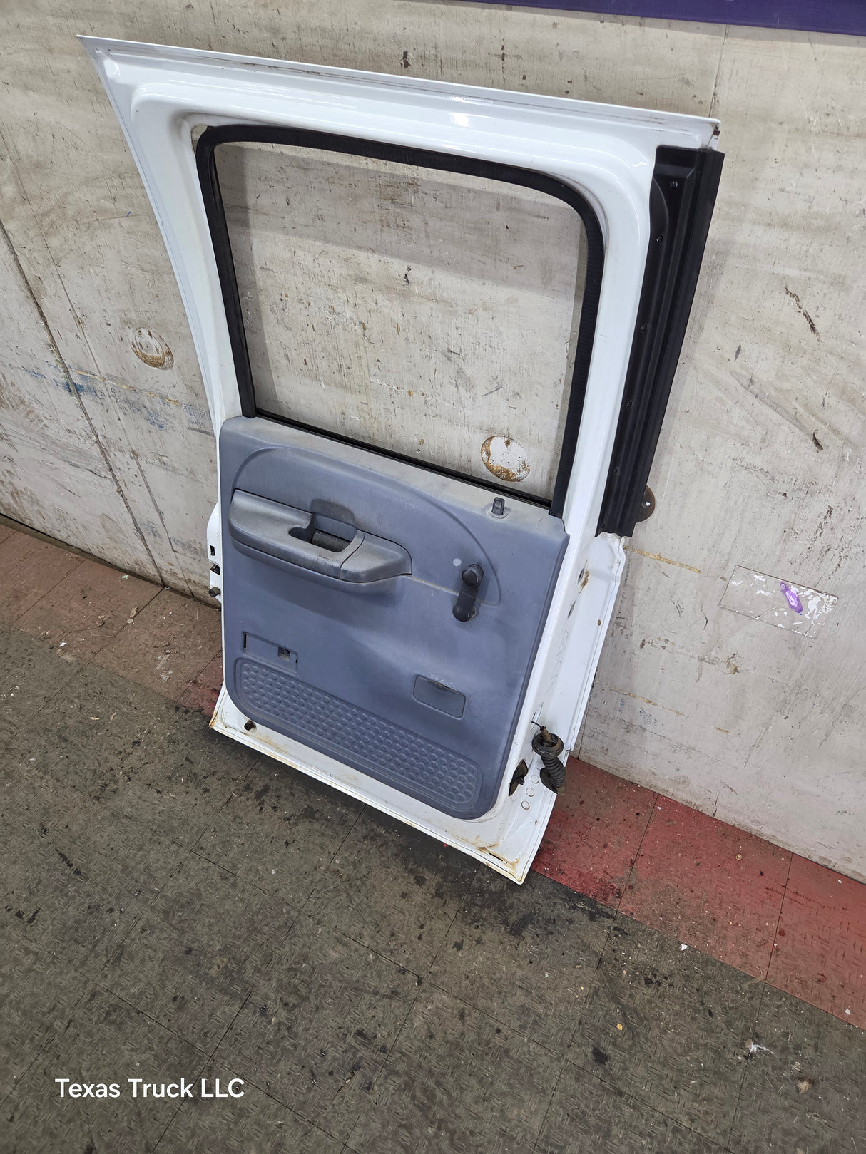 1999-2011 Ford Super Duty LH Driver Side Rear Crew Cab Door F250 F350 F450 F550