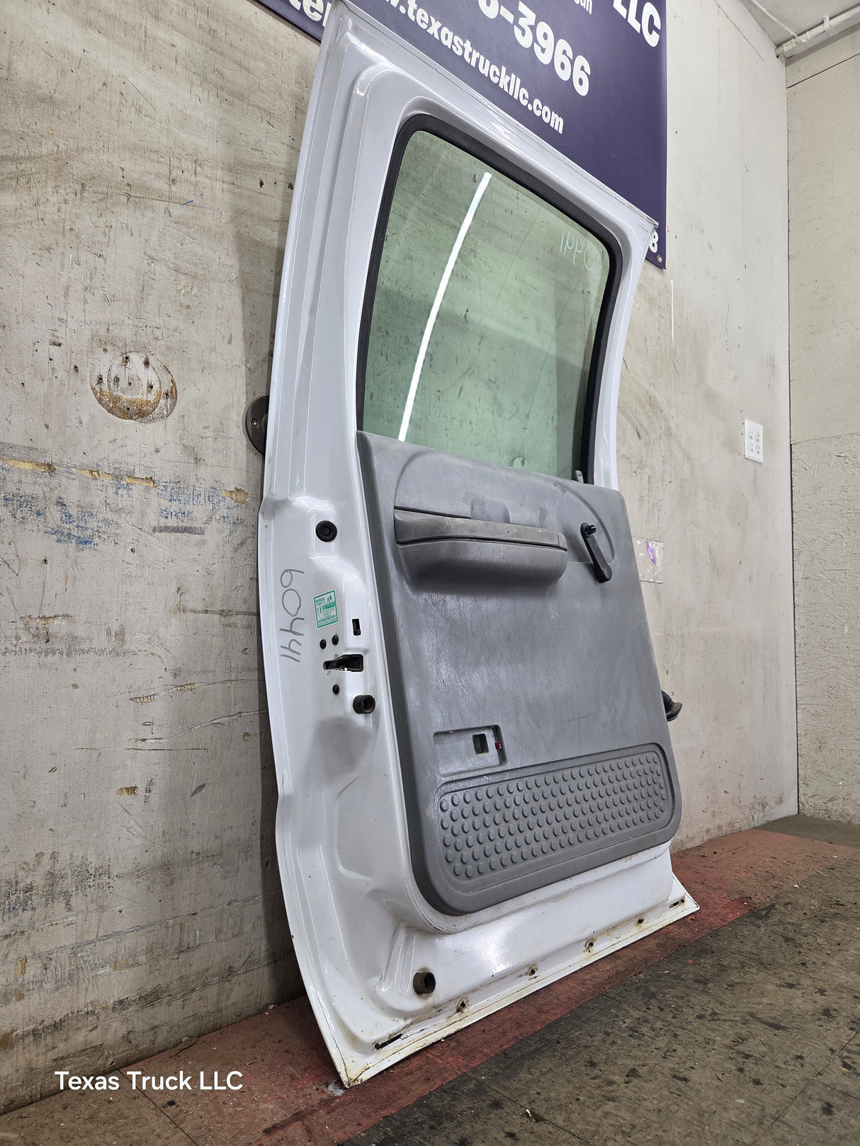 1999-2011 Ford Super Duty LH Driver Side Rear Crew Cab Door F250 F350 F450 F550