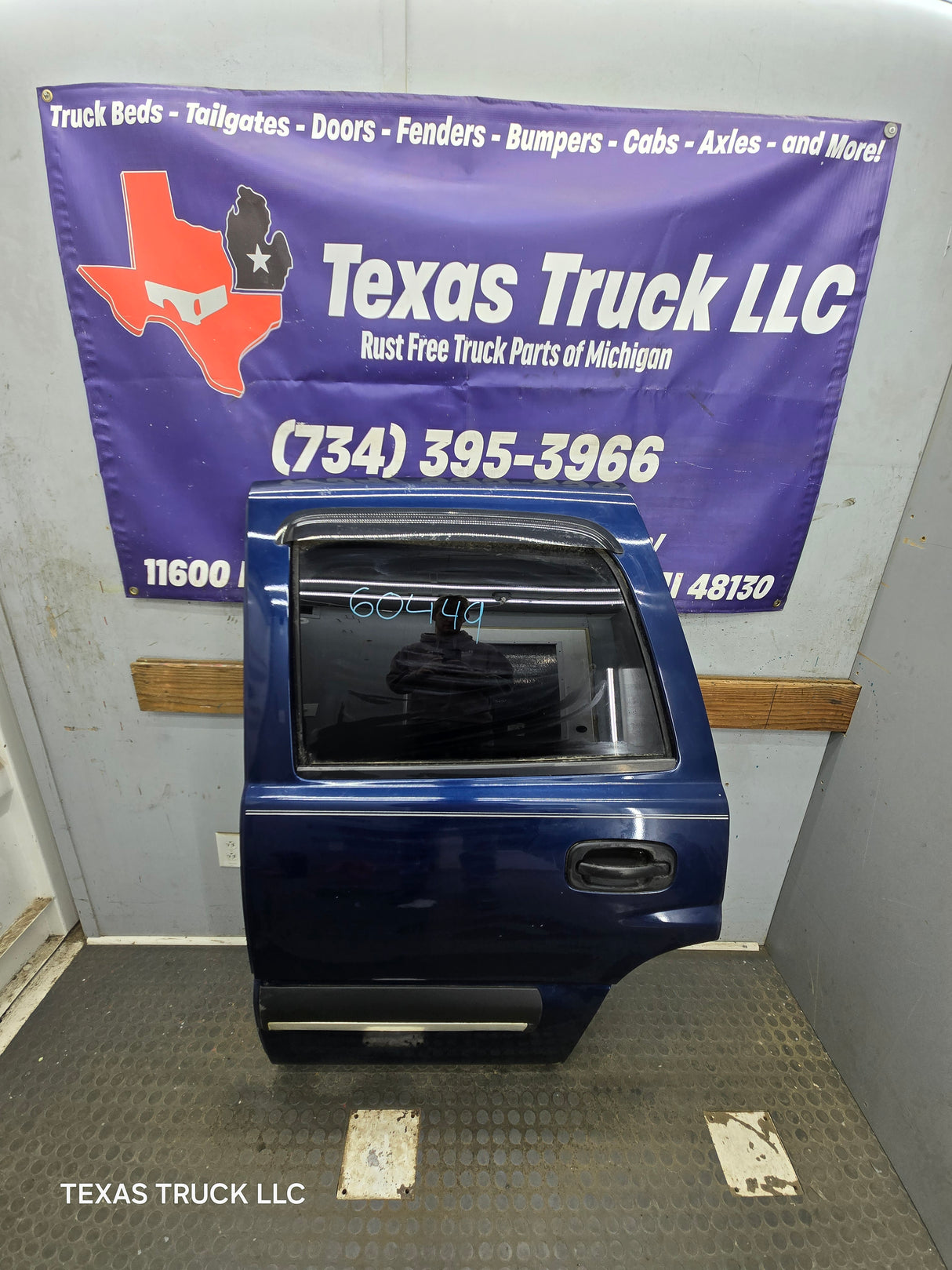 2001-2006 Chevrolet Tahoe / GMC Yukon 1500 2500HD Rear Driver Side Rear Door LH