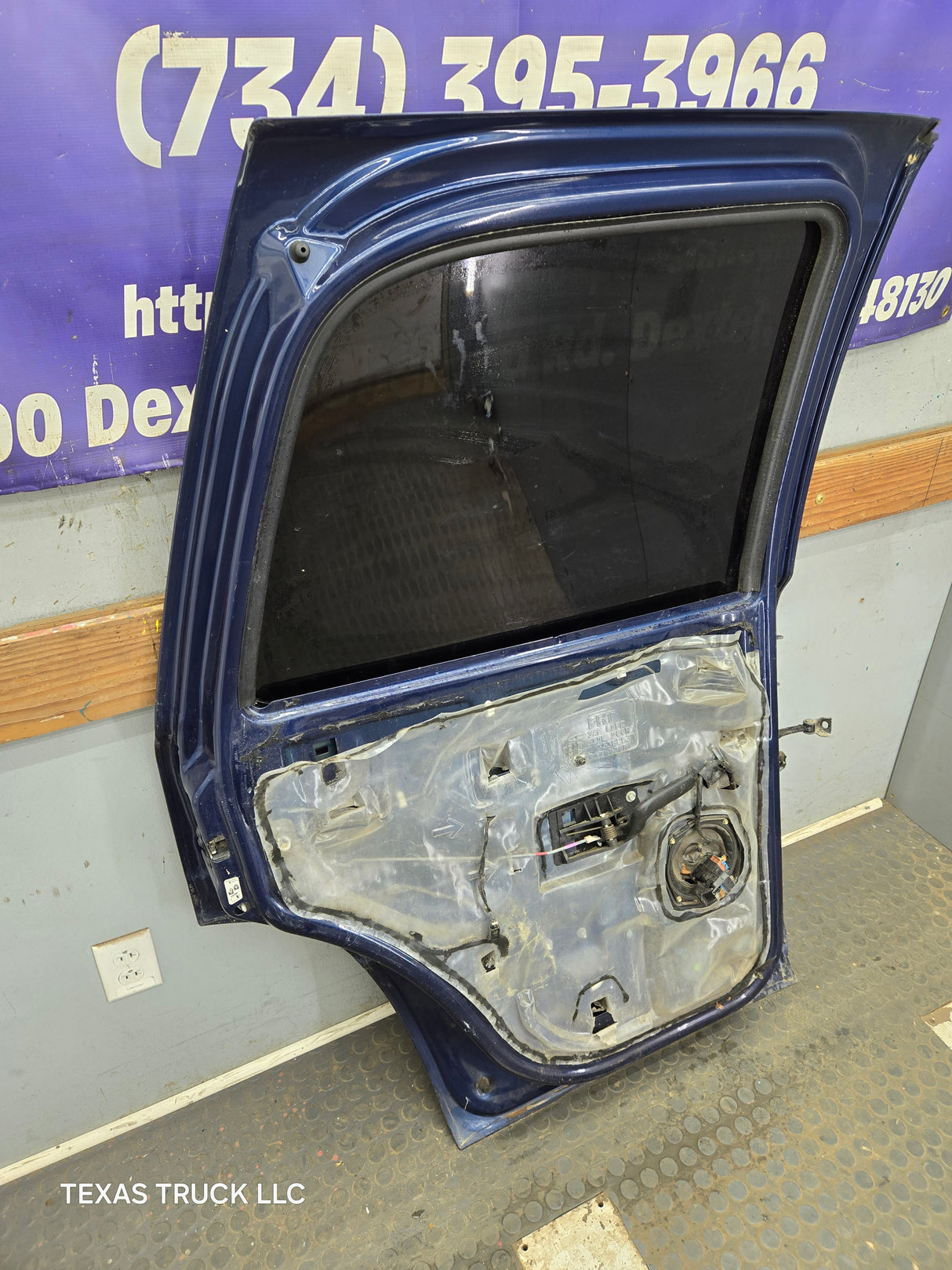2001-2006 Chevrolet Tahoe / GMC Yukon 1500 2500HD Rear Driver Side Rear Door LH