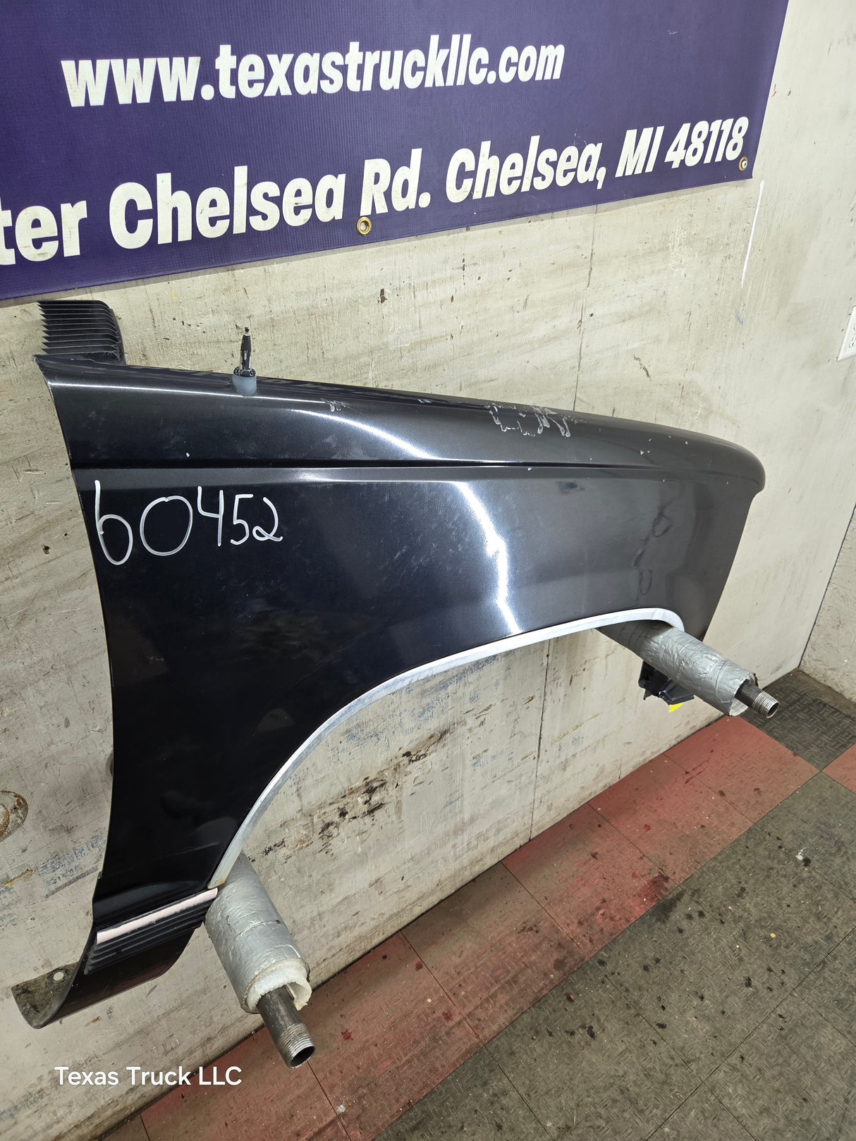 1988-1998 Chevrolet / GMC 1500 2500 3500 Right Hand Passenger Side Front Fender