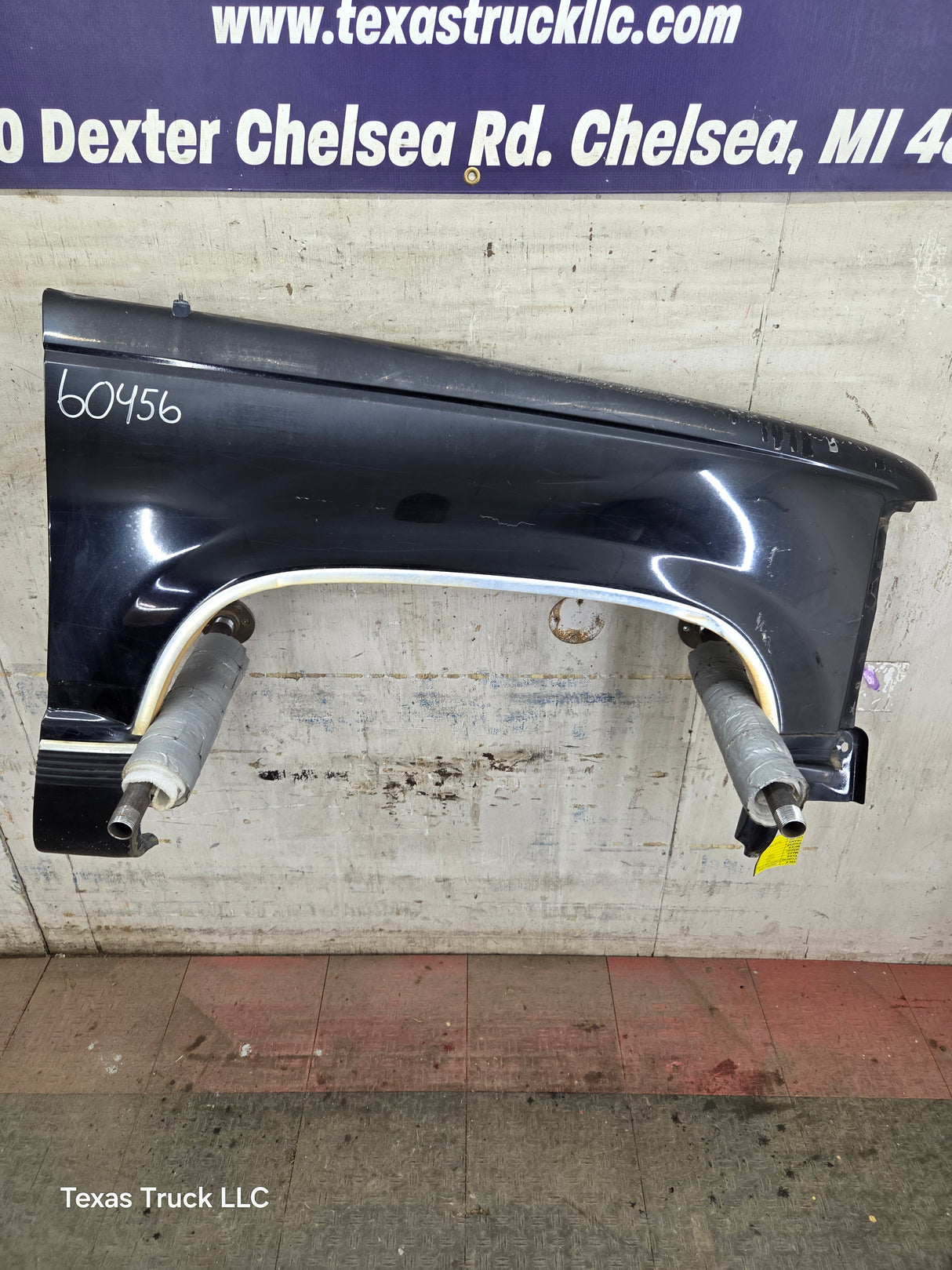1988-1998 Chevrolet / GMC 1500 2500 3500 Right Hand Passenger Side Front Fender