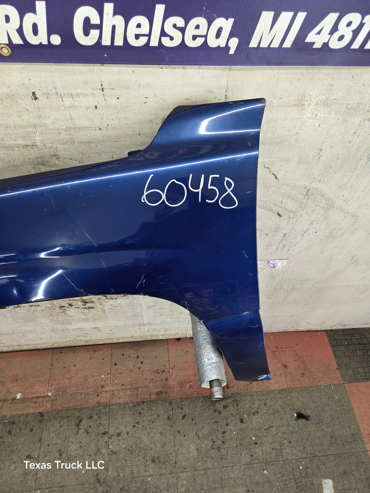 1999-2002 Chevrolet Silverado / Tahoe / Suburban 1500 2500 3500 HD LH Driver Side Front Fender