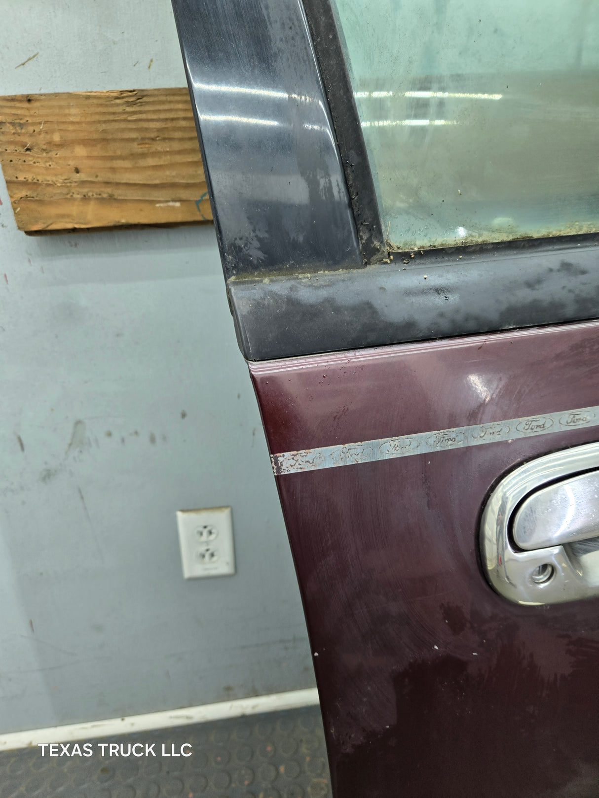 1997-2003 Ford F150 Crew Cab Passenger Side RH Front Door