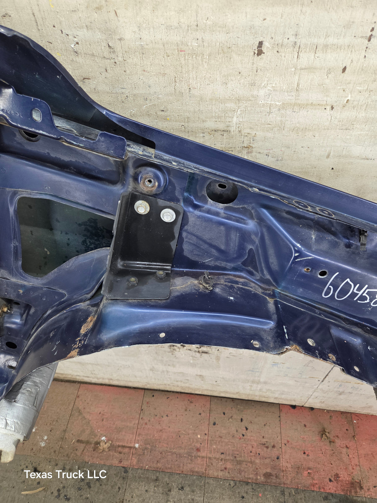 1999-2002 Chevrolet Silverado / Tahoe / Suburban 1500 2500 3500 HD LH Driver Side Front Fender