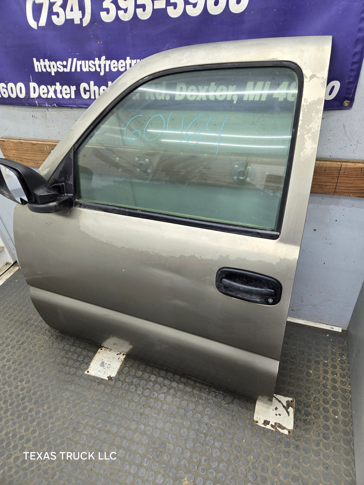 1999-2006 Chevrolet Silverado / GMC Sierra 1500 2500 3500 HD Front Driver Side Door LH