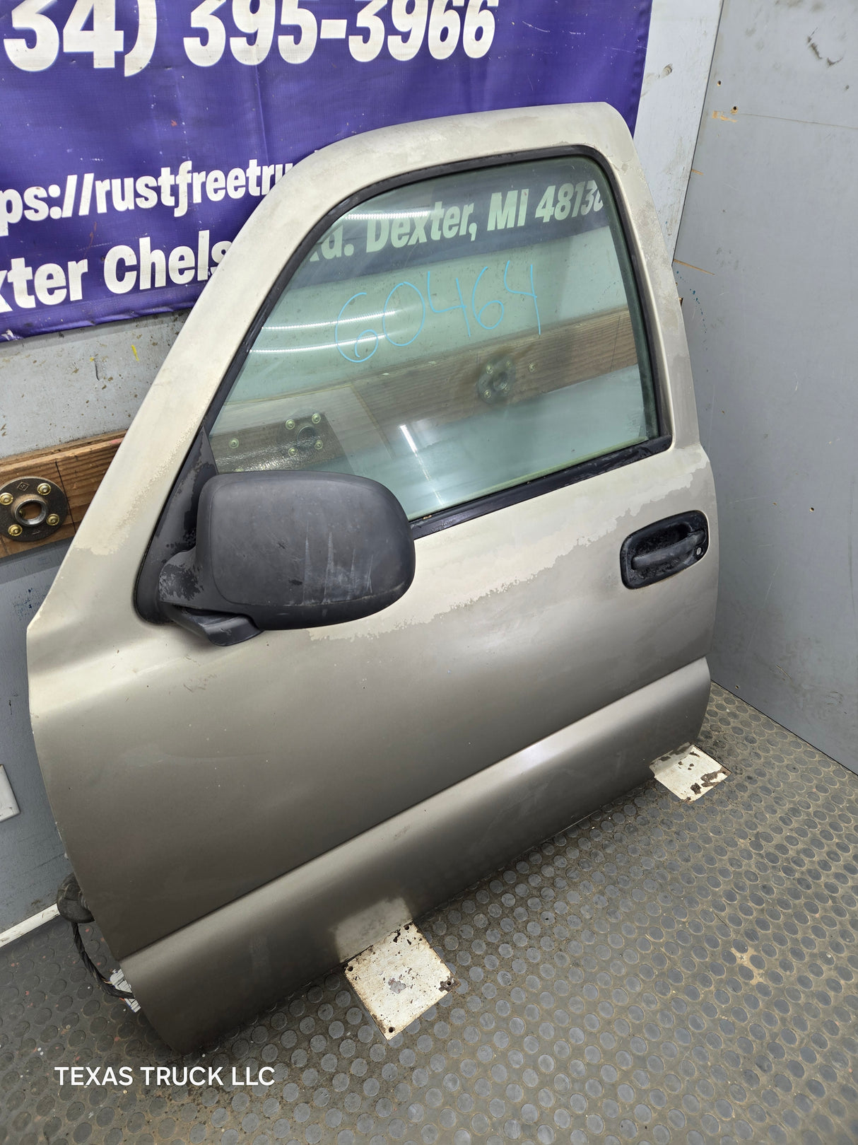 1999-2006 Chevrolet Silverado / GMC Sierra 1500 2500 3500 HD Front Driver Side Door LH