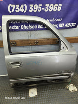 1999-2006 Chevrolet Silverado / GMC Sierra 1500 2500 3500 HD Front Passenger Side Door RH