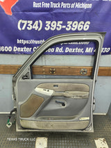 1999-2006 Chevrolet Silverado / GMC Sierra 1500 2500 3500 HD Front Passenger Side Door RH