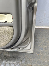 1999-2006 Chevrolet Silverado / GMC Sierra 1500 2500 3500 HD Front Passenger Side Door RH