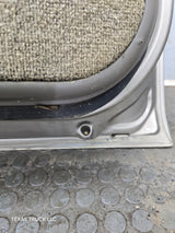 1999-2006 Chevrolet Silverado / GMC Sierra 1500 2500 3500 HD Front Passenger Side Door RH