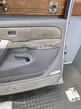 1999-2006 Chevrolet Silverado / GMC Sierra 1500 2500 3500 HD Front Passenger Side Door RH