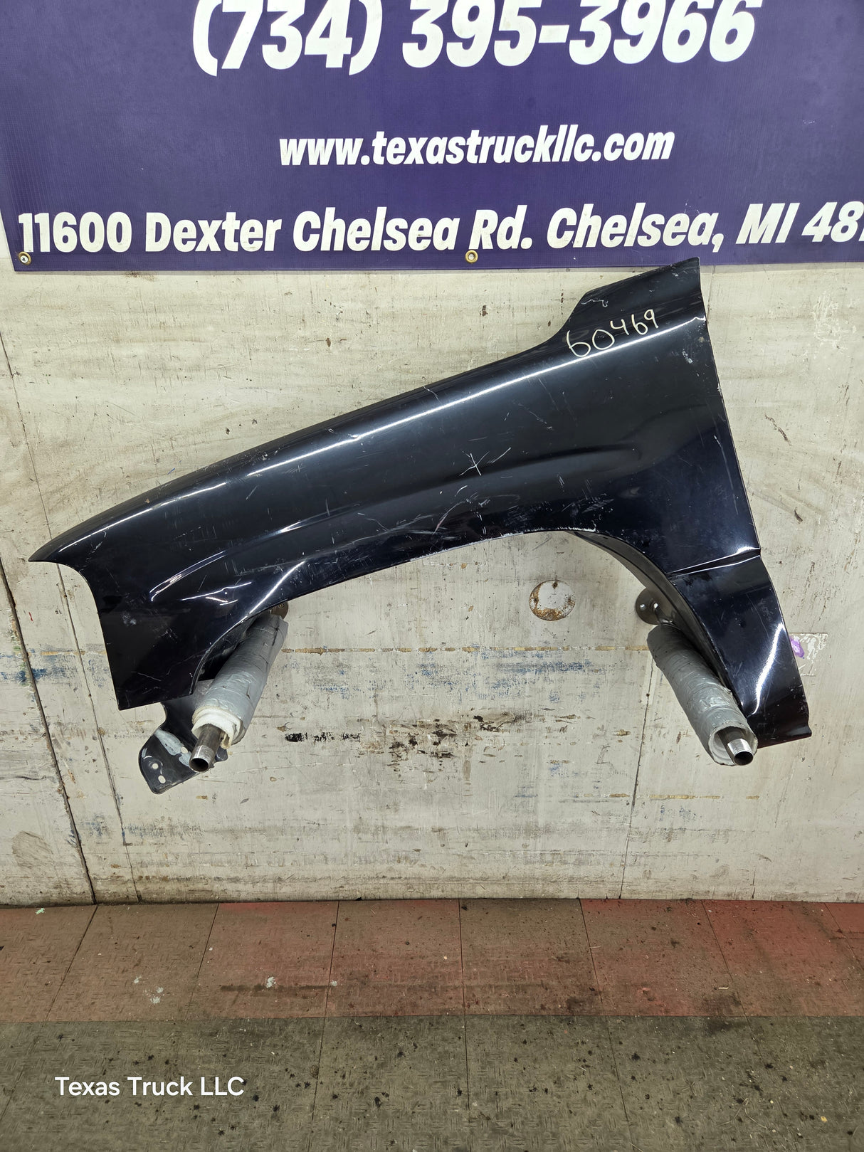 1999-2002 Chevrolet Silverado / Tahoe / Suburban 1500 2500 3500 HD LH Driver Side Front Fender