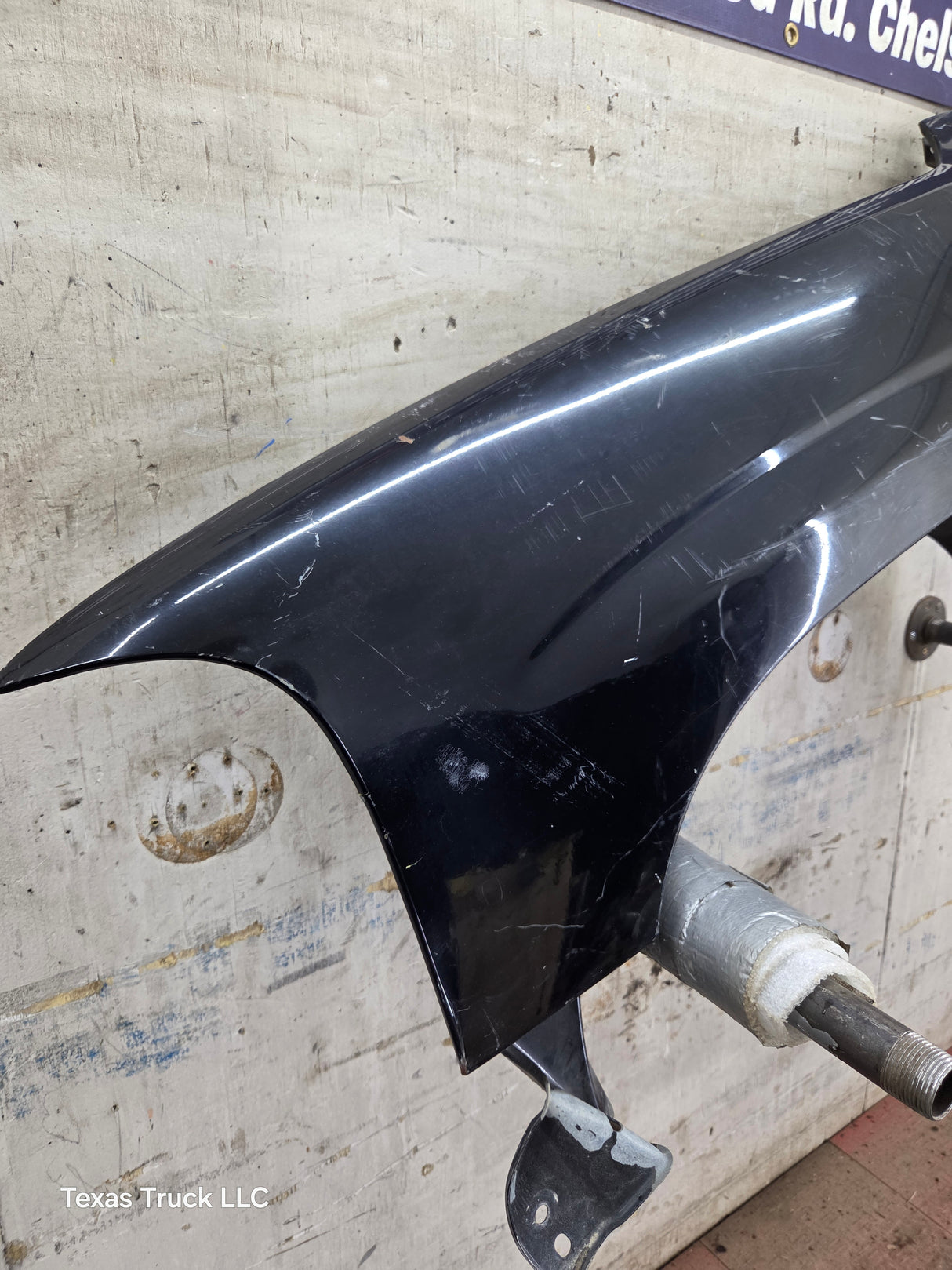1999-2002 Chevrolet Silverado / Tahoe / Suburban 1500 2500 3500 HD LH Driver Side Front Fender
