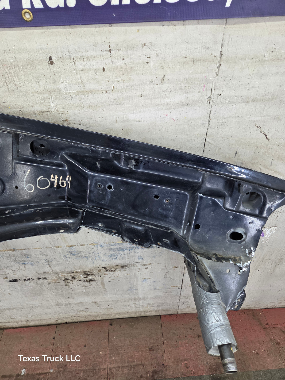 1999-2002 Chevrolet Silverado / Tahoe / Suburban 1500 2500 3500 HD LH Driver Side Front Fender