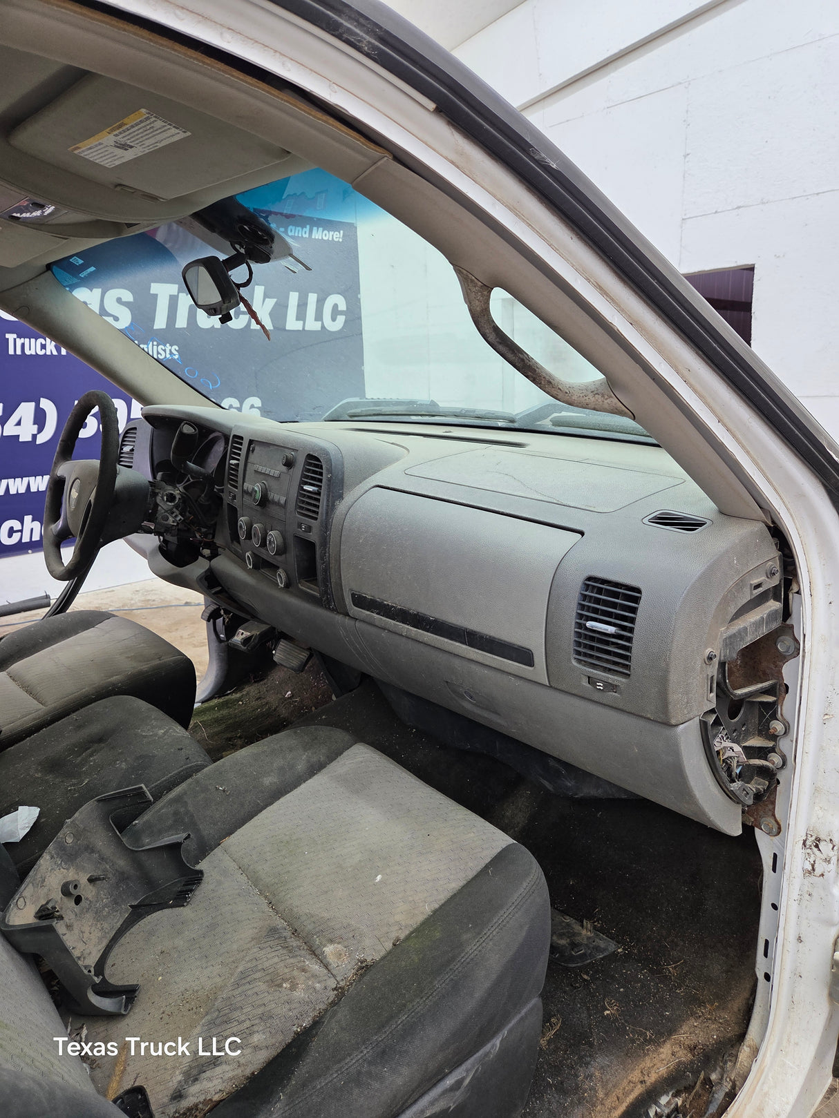 2007-2013 Chevrolet Silverado / GMC Sierra 1500 2500 3500 HD Regular Cab