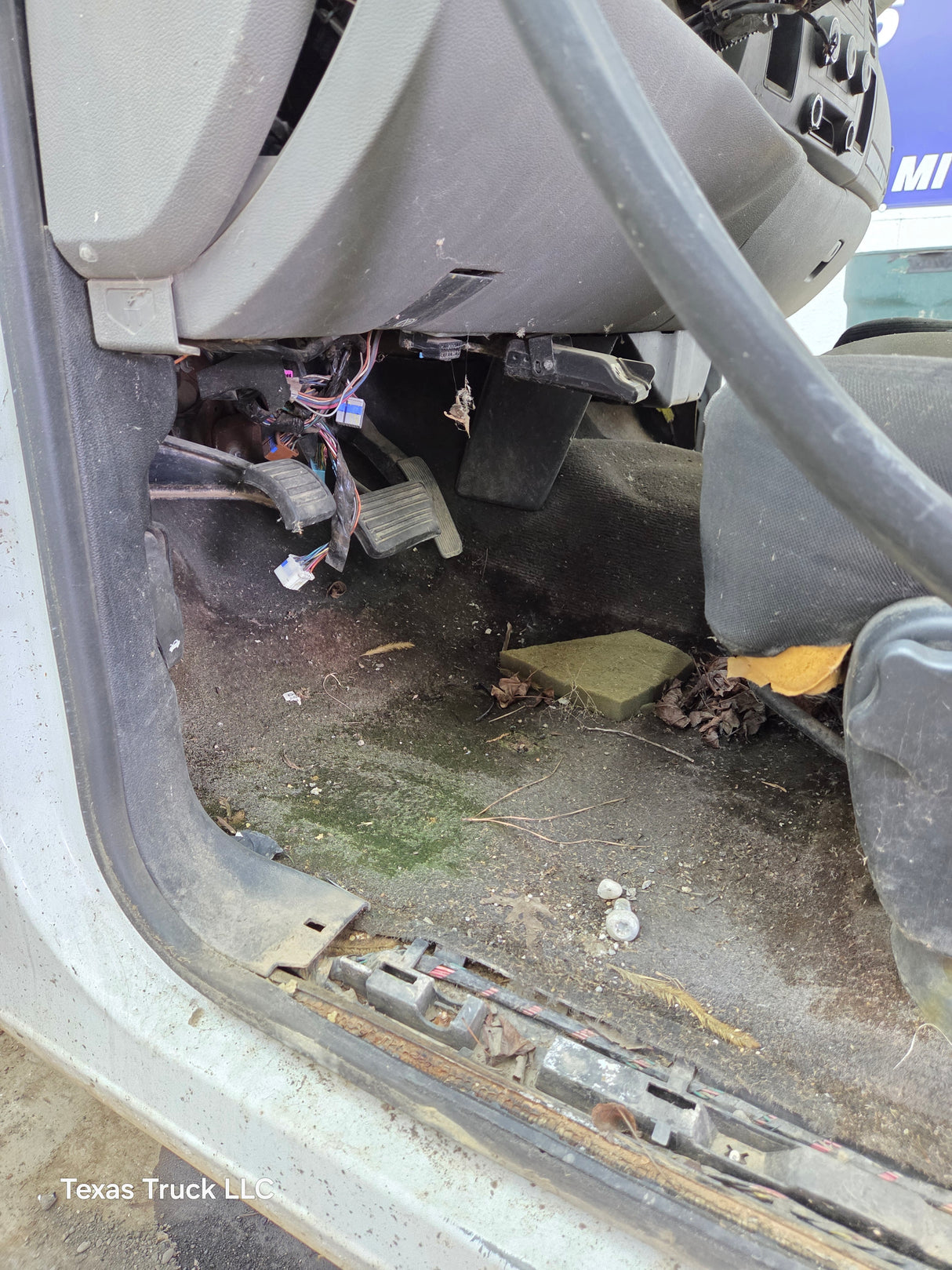 2007-2013 Chevrolet Silverado / GMC Sierra 1500 2500 3500 HD Regular Cab
