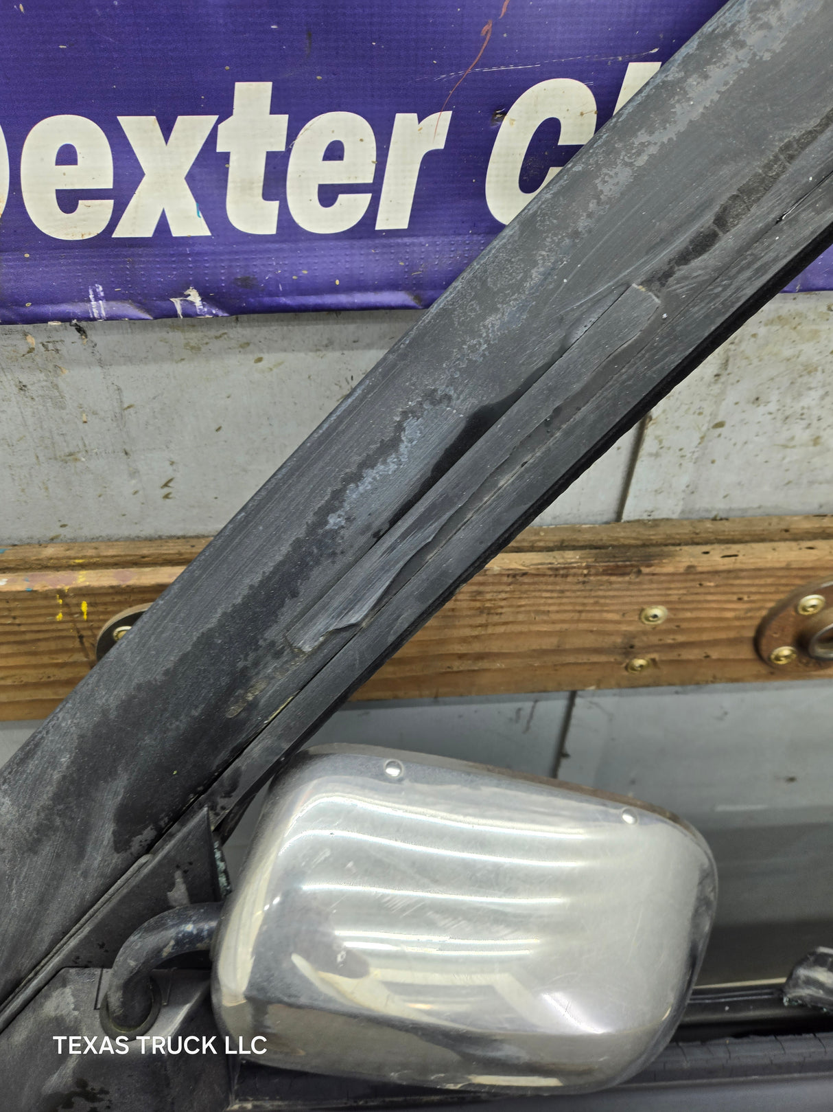 1988-2000 Chevrolet Silverado Suburban GMC Sierra LH Front Driver Side Door