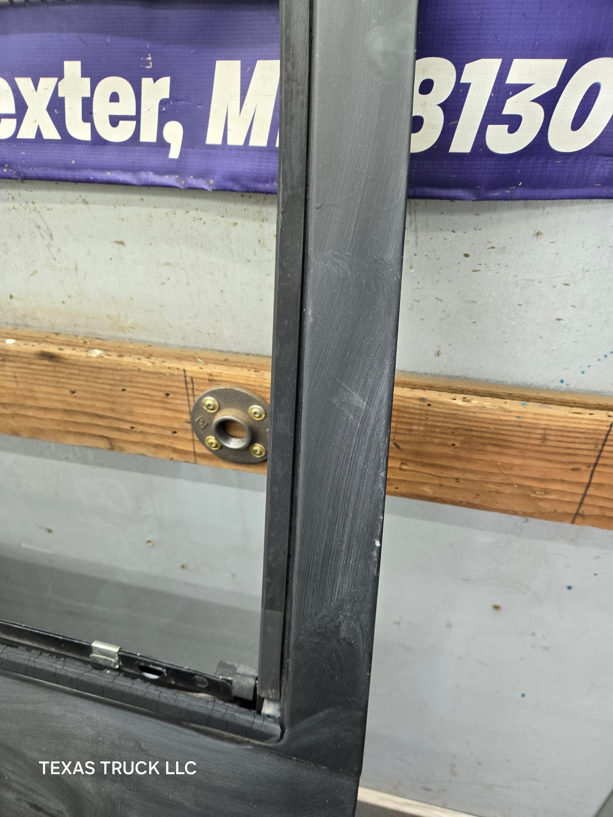 1988-2000 Chevrolet Silverado Suburban GMC Sierra LH Front Driver Side Door