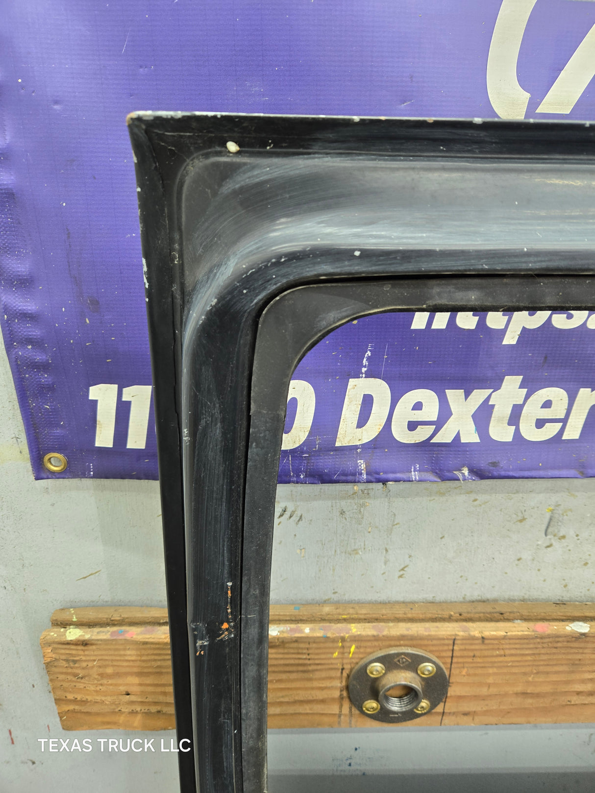 1988-2000 Chevrolet Silverado Suburban GMC Sierra LH Front Driver Side Door