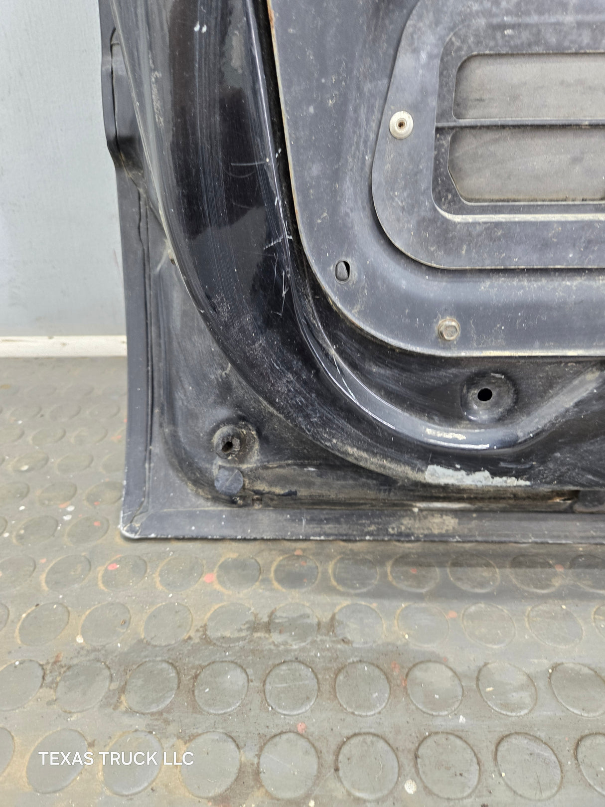 1988-2000 Chevrolet Silverado Suburban GMC Sierra LH Front Driver Side Door