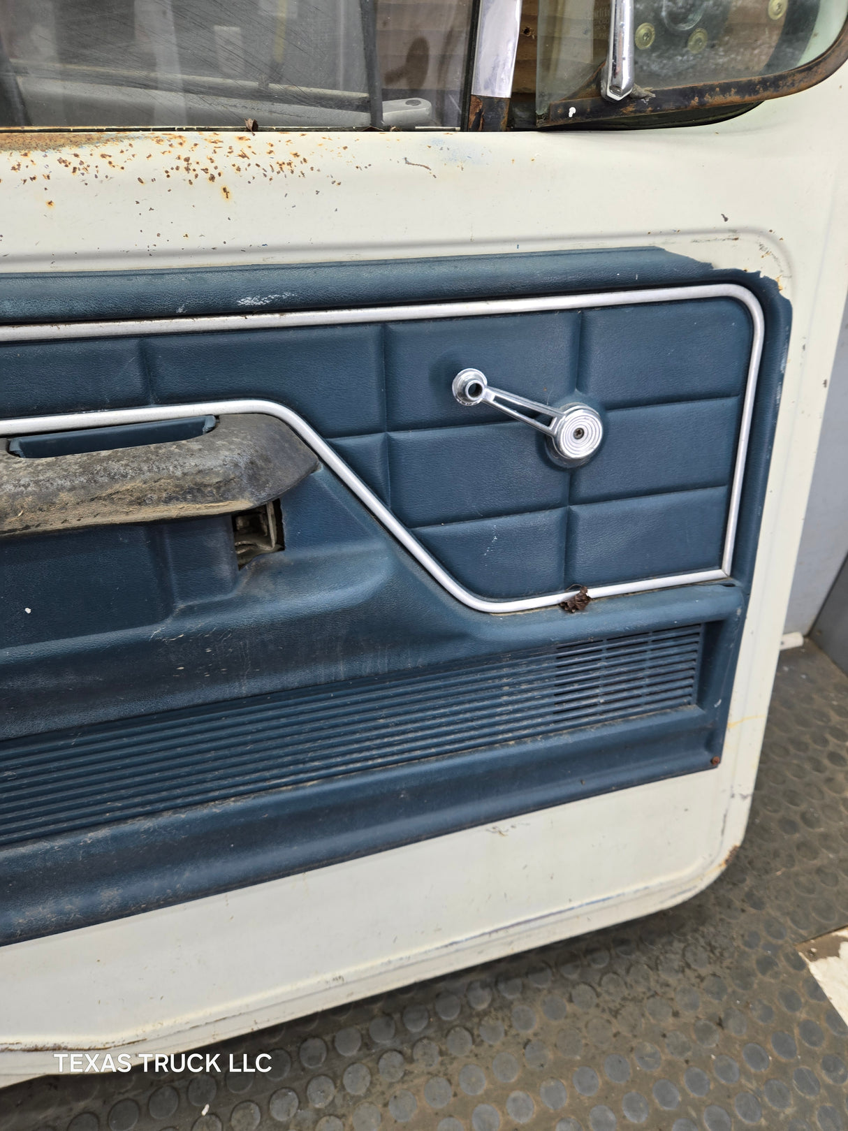 1973-1979 Ford F100 F150 F250 F350 LH Driver Side Front Door