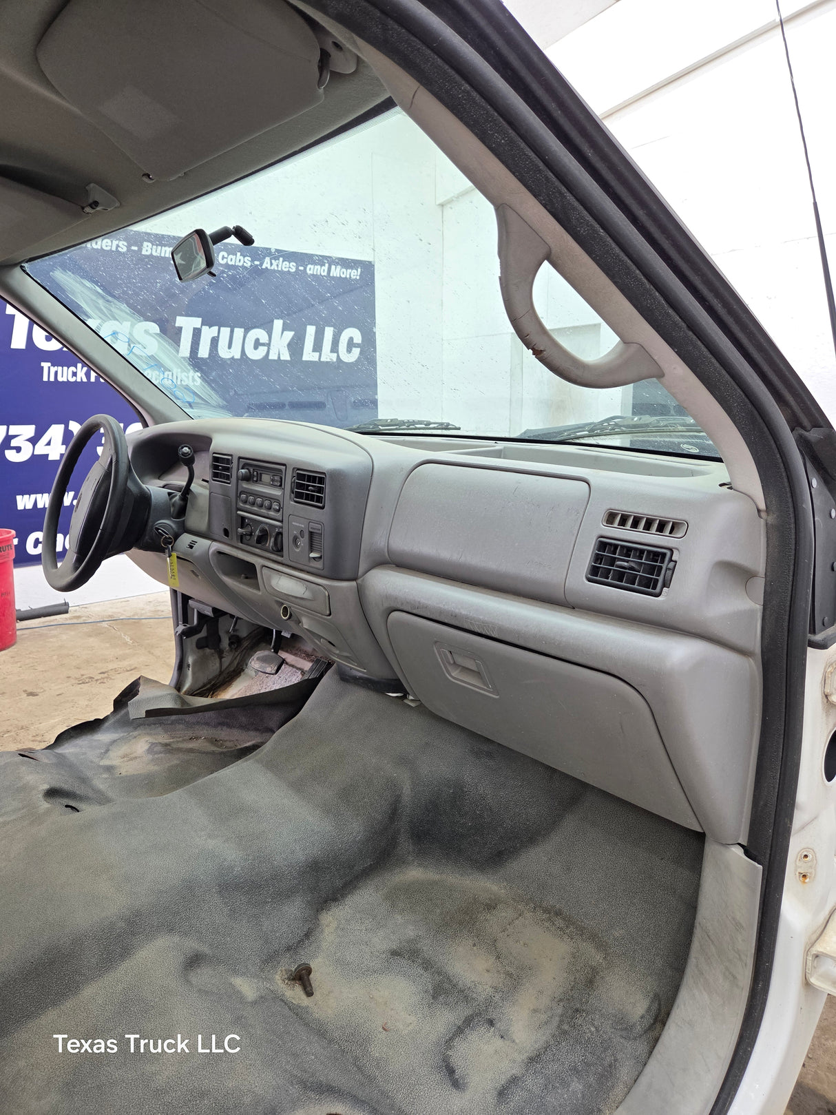 1999-2007 Ford Super Duty F250 F350 F450 F550 2 Door Regular Cab