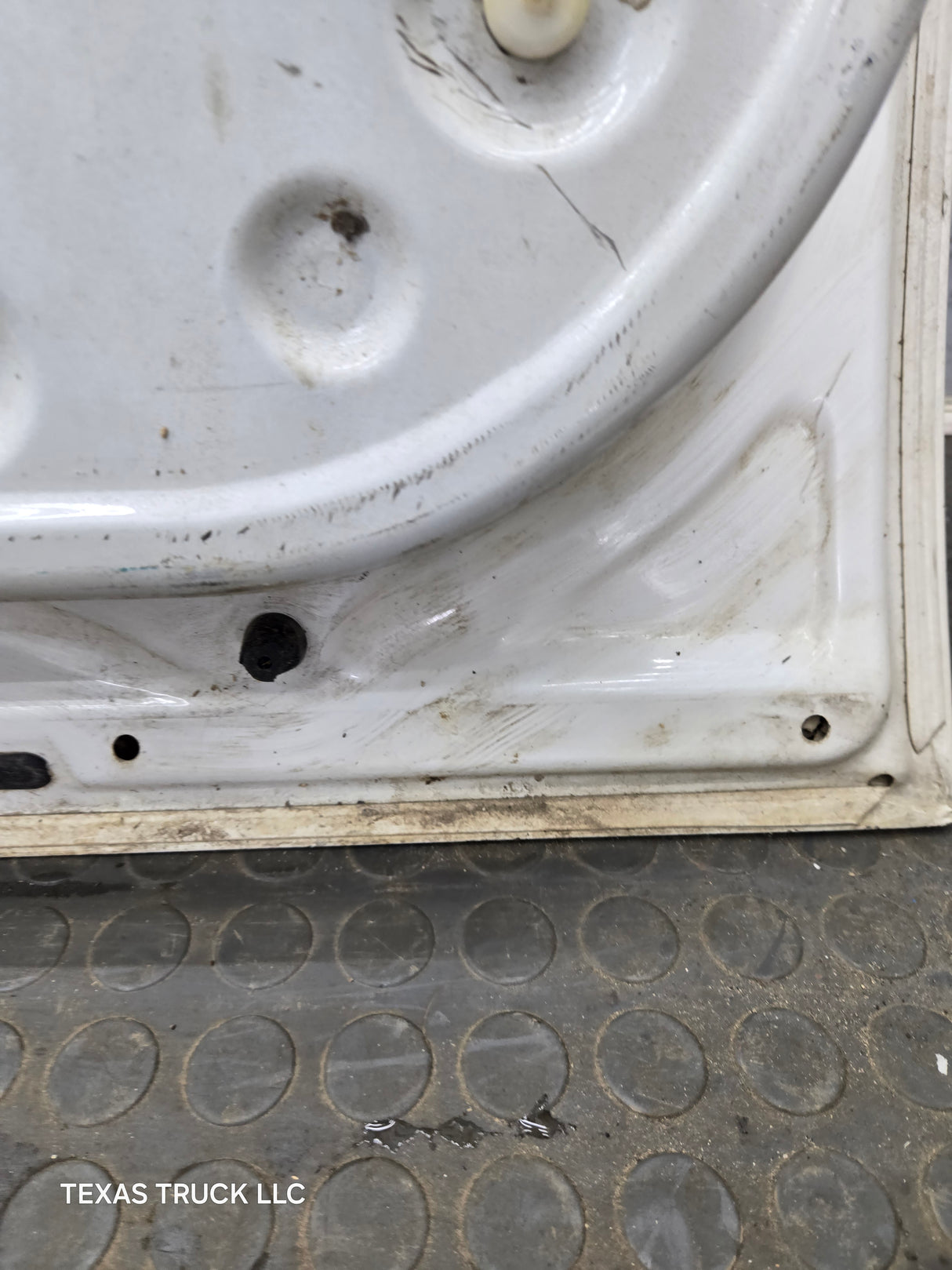 2007-2013 Chevrolet Silverado / GMC Sierra 1500 25000 3500 HD LH Front Passenger Side Door