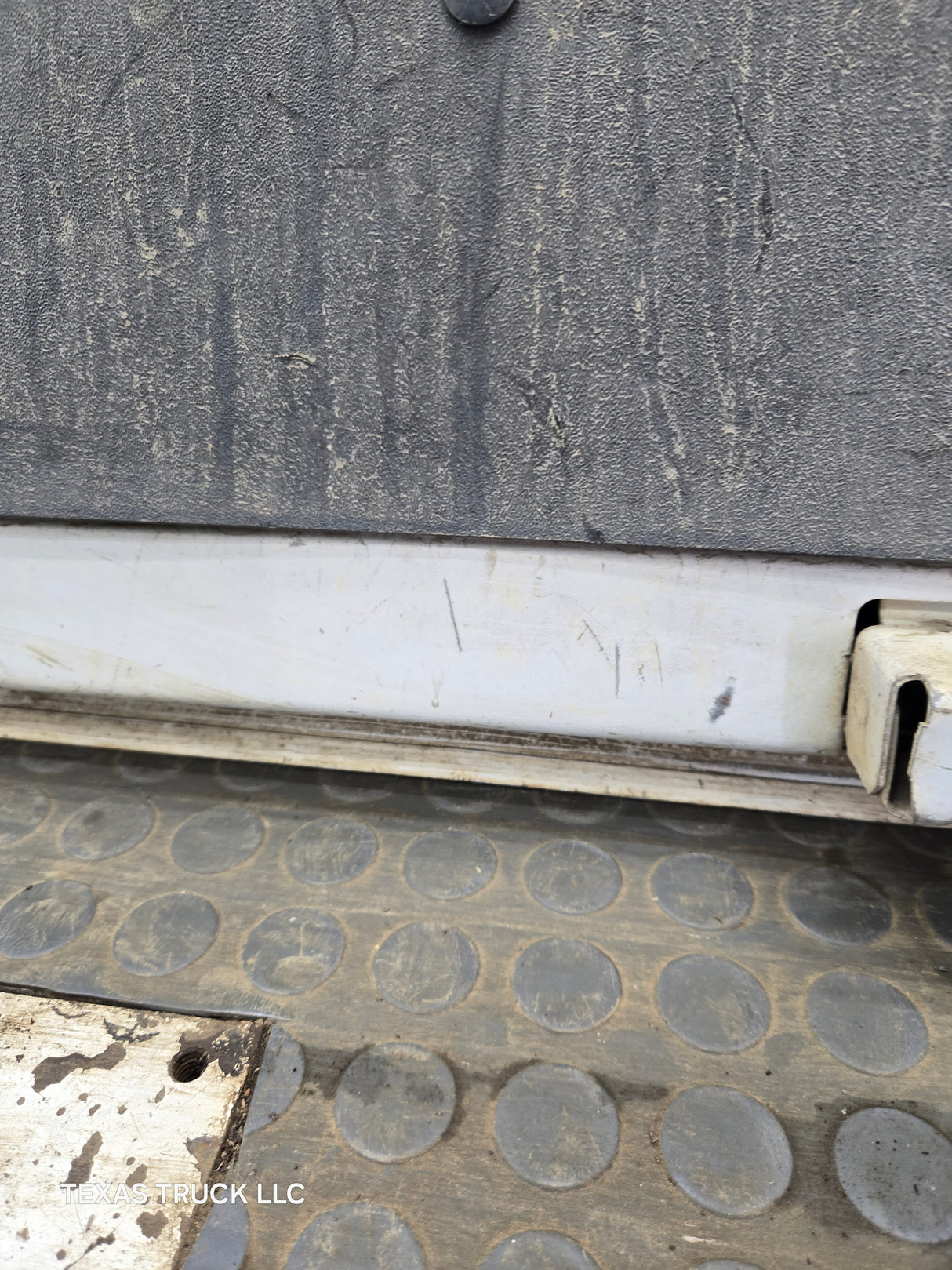 1992–2014 Ford Econoline E-150 E-250 E-350 E-450 E-550 Front Side Door