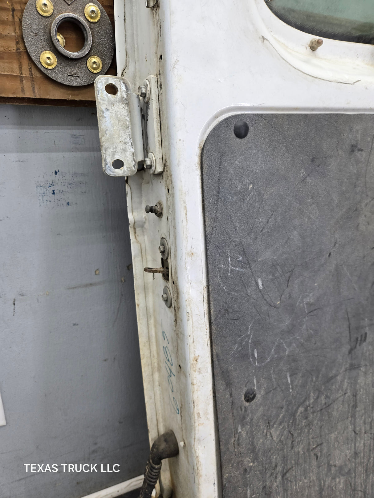 1992–2014 Ford Econoline E-150 E-250 E-350 E-450 E-550 Front Side Door