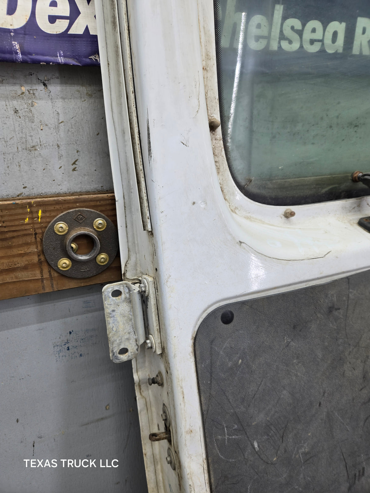 1992–2014 Ford Econoline E-150 E-250 E-350 E-450 E-550 Front Side Door