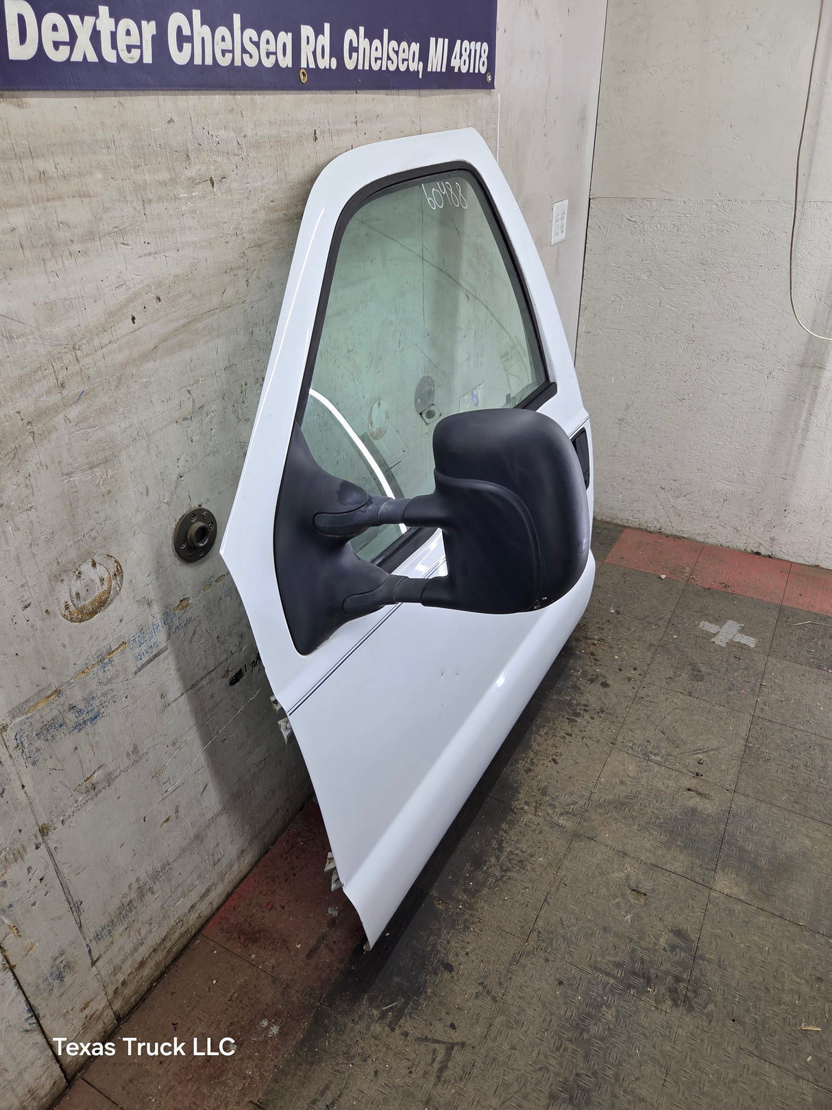 1999-2011 Ford Super Duty LH Driver Side Front Door F250 F350 F450 F550