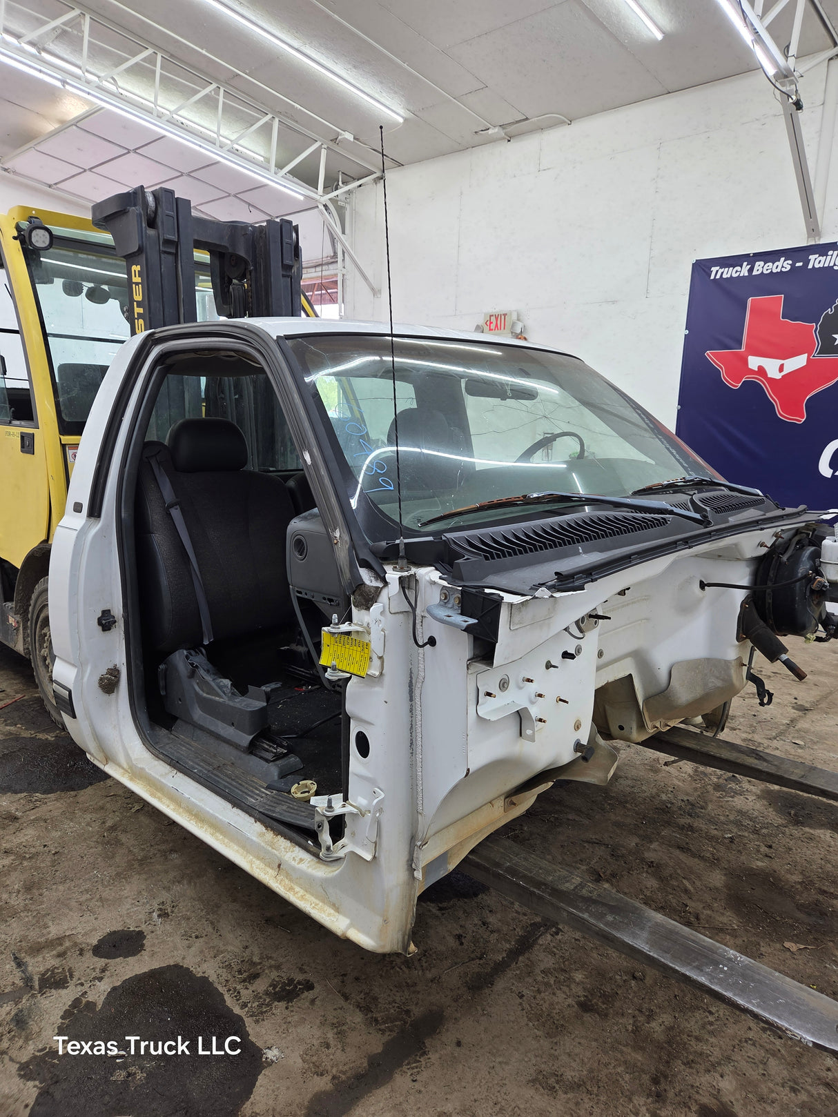 1999-2007 Chevrolet Silverado / GMC Sierra 1500 2500 HD 3500HD Regular Cab Body