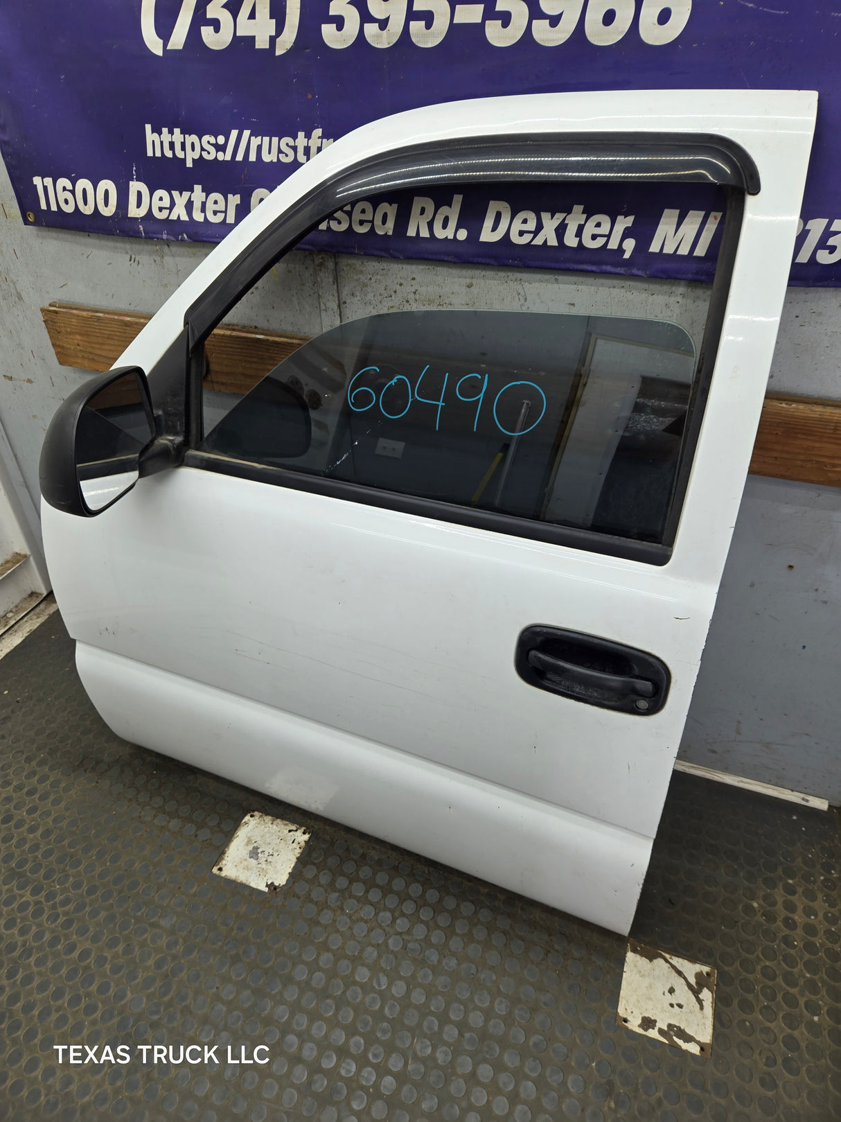 1999-2006 Chevrolet Silverado / GMC Sierra 1500 2500 3500 HD Front Driver Side Door LH