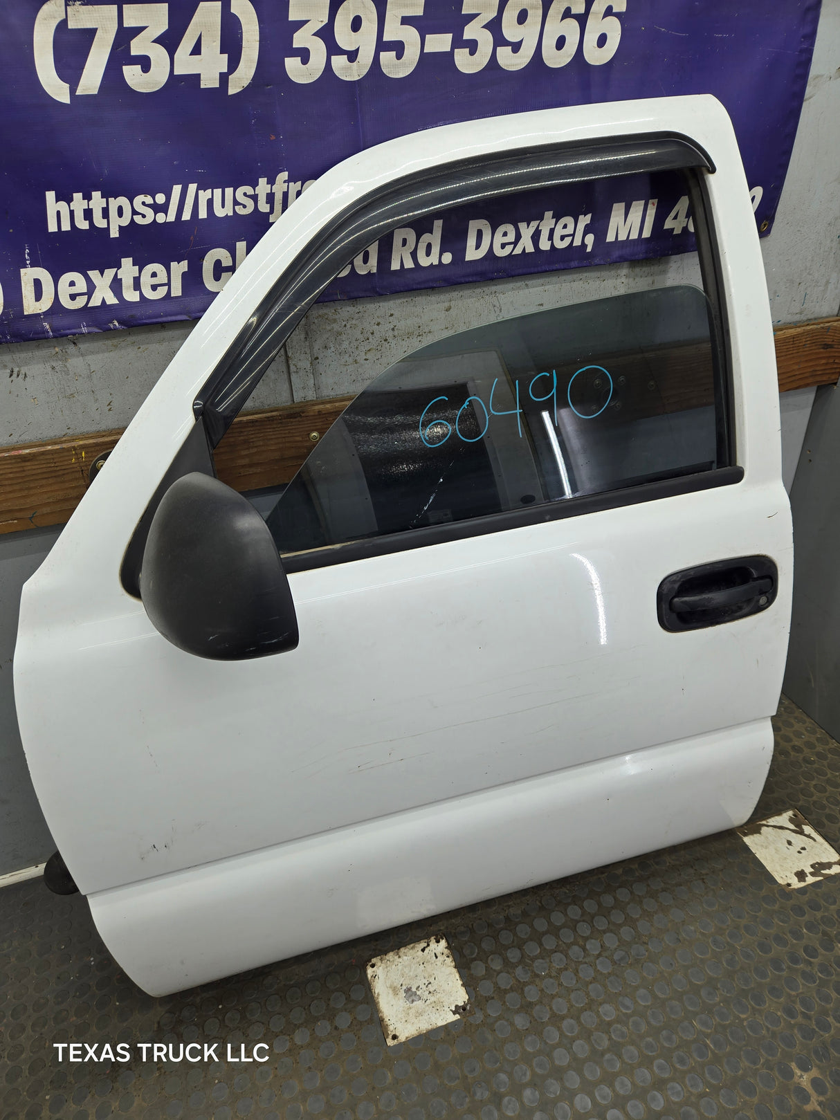 1999-2006 Chevrolet Silverado / GMC Sierra 1500 2500 3500 HD Front Driver Side Door LH