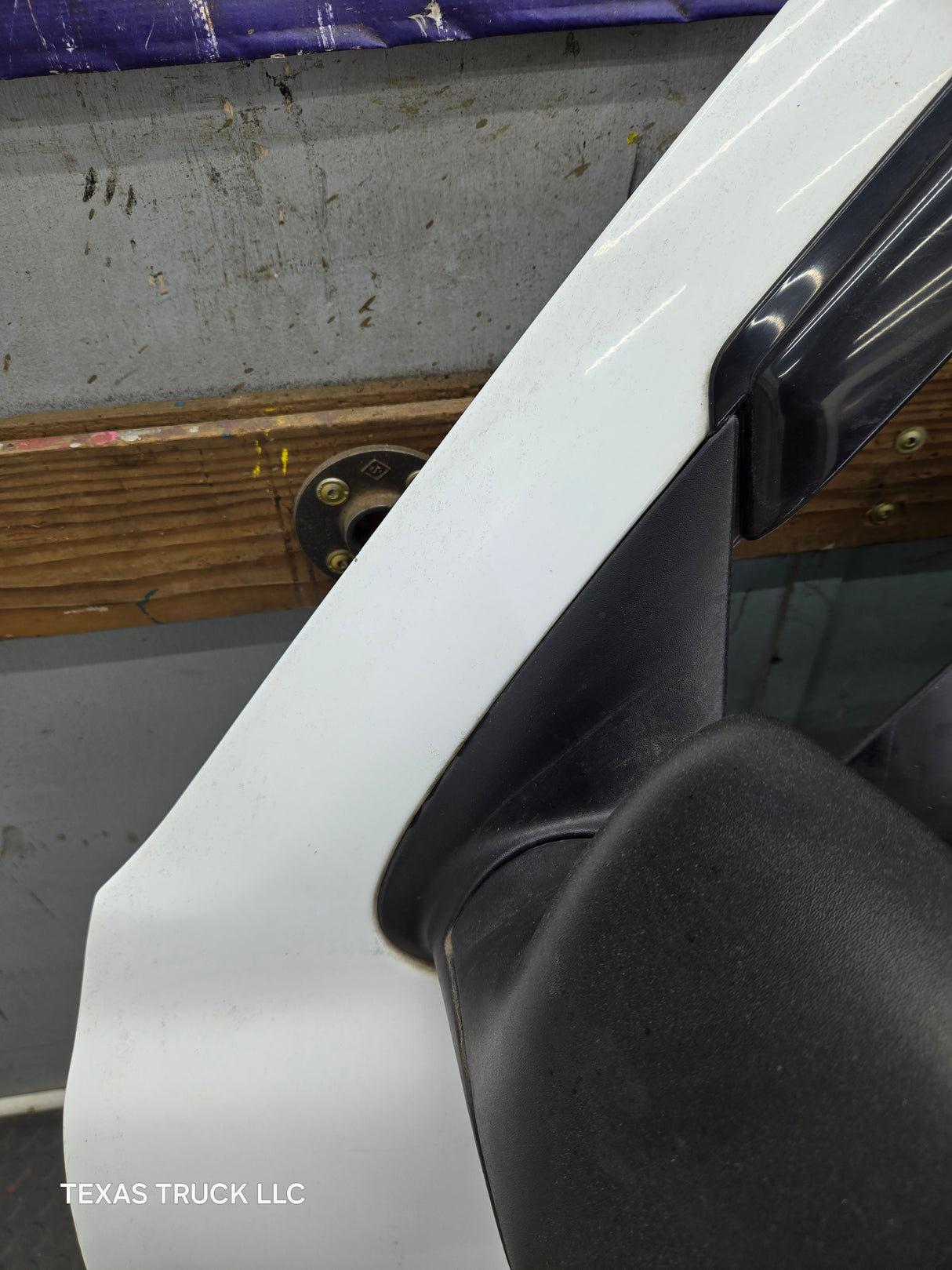1999-2006 Chevrolet Silverado / GMC Sierra 1500 2500 3500 HD Front Driver Side Door LH