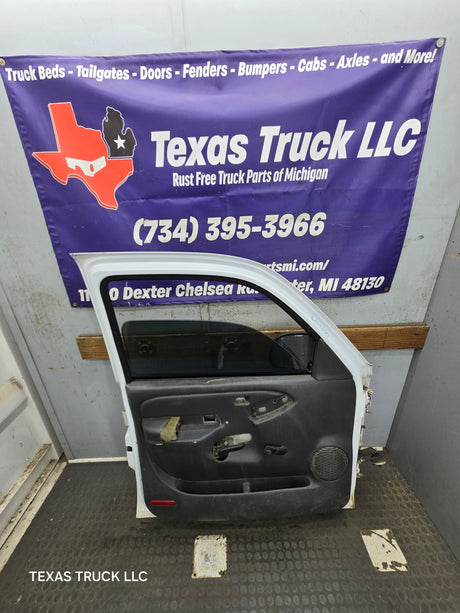1999-2006 Chevrolet Silverado / GMC Sierra 1500 2500 3500 HD Front Driver Side Door LH