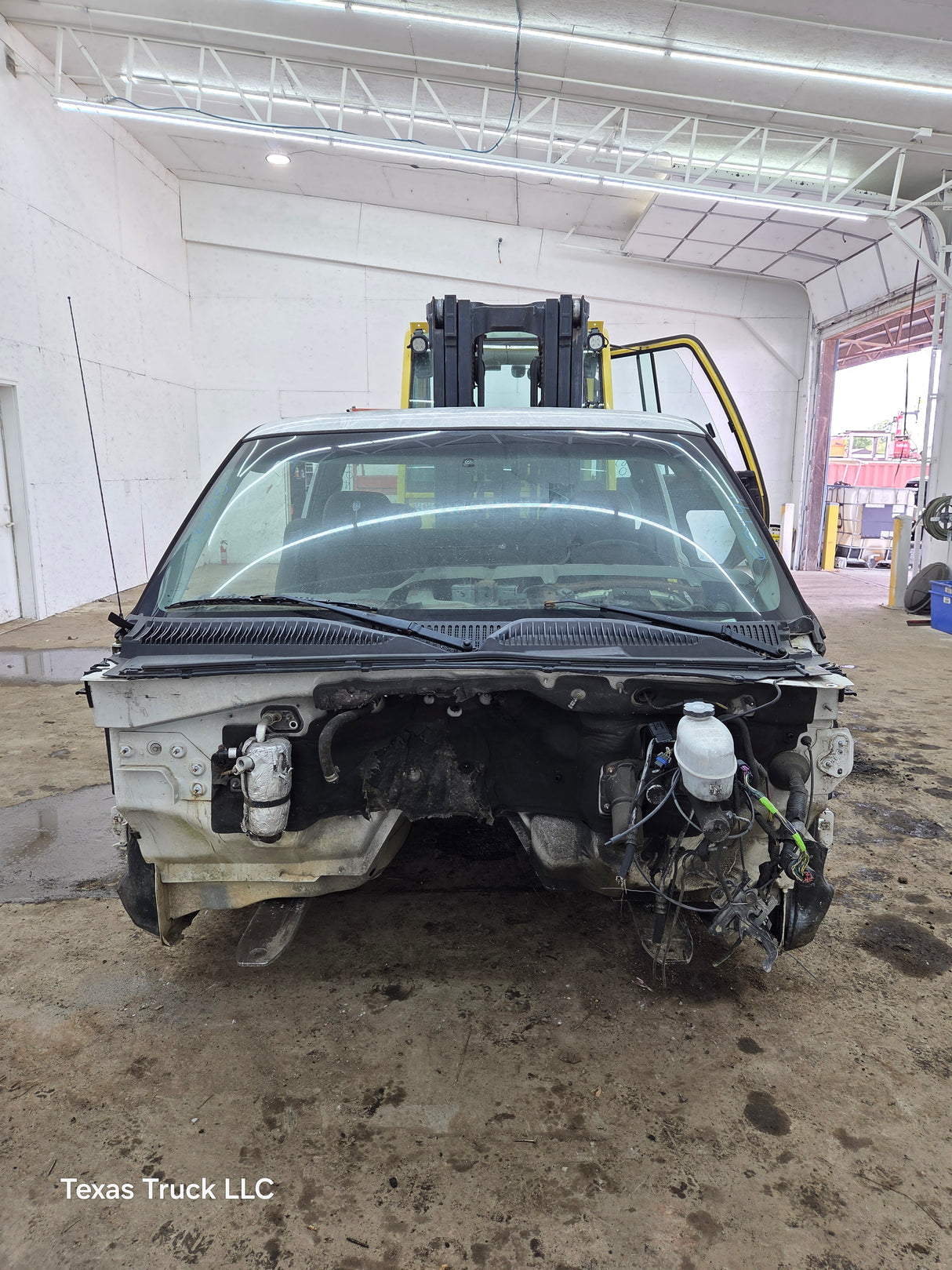 1999-2007 Chevrolet Silverado / GMC Sierra 1500 2500 HD 3500HD Extended Cab Body - Summit White