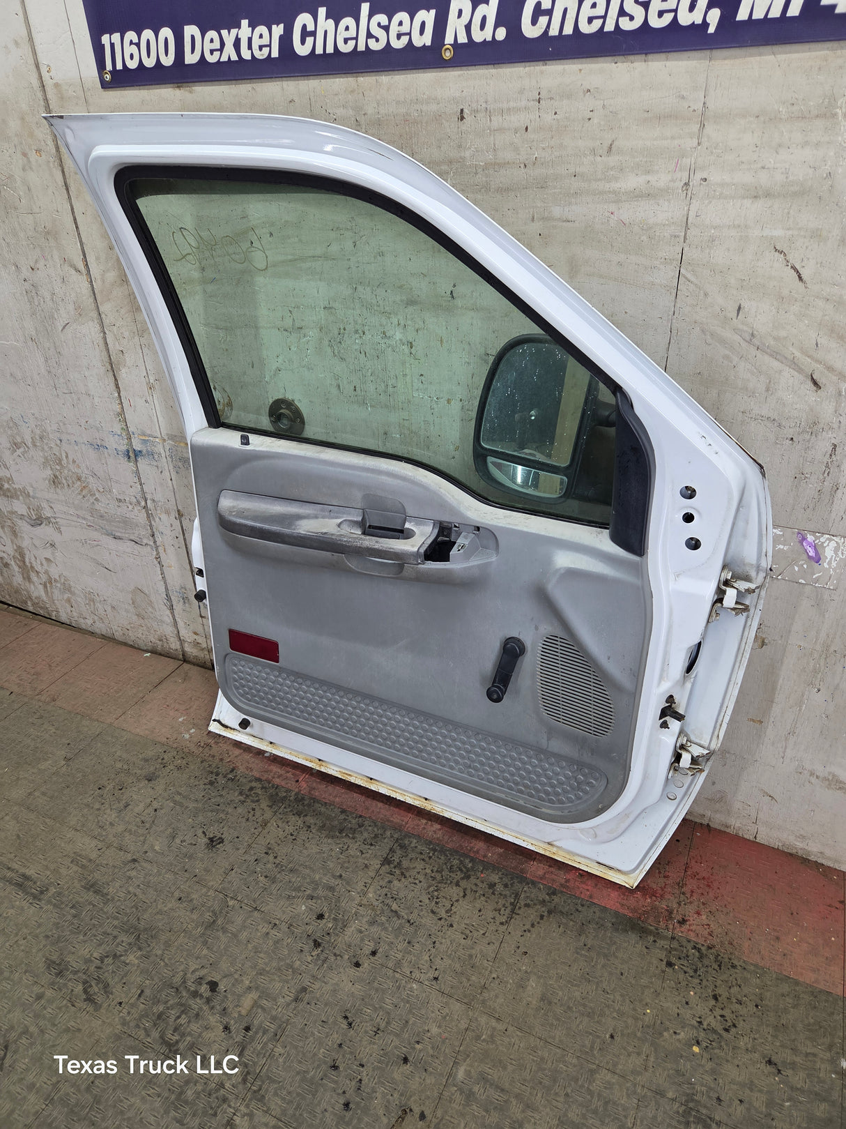 1999-2011 Ford Super Duty LH Driver Side Front Door F250 F350 F450 F550