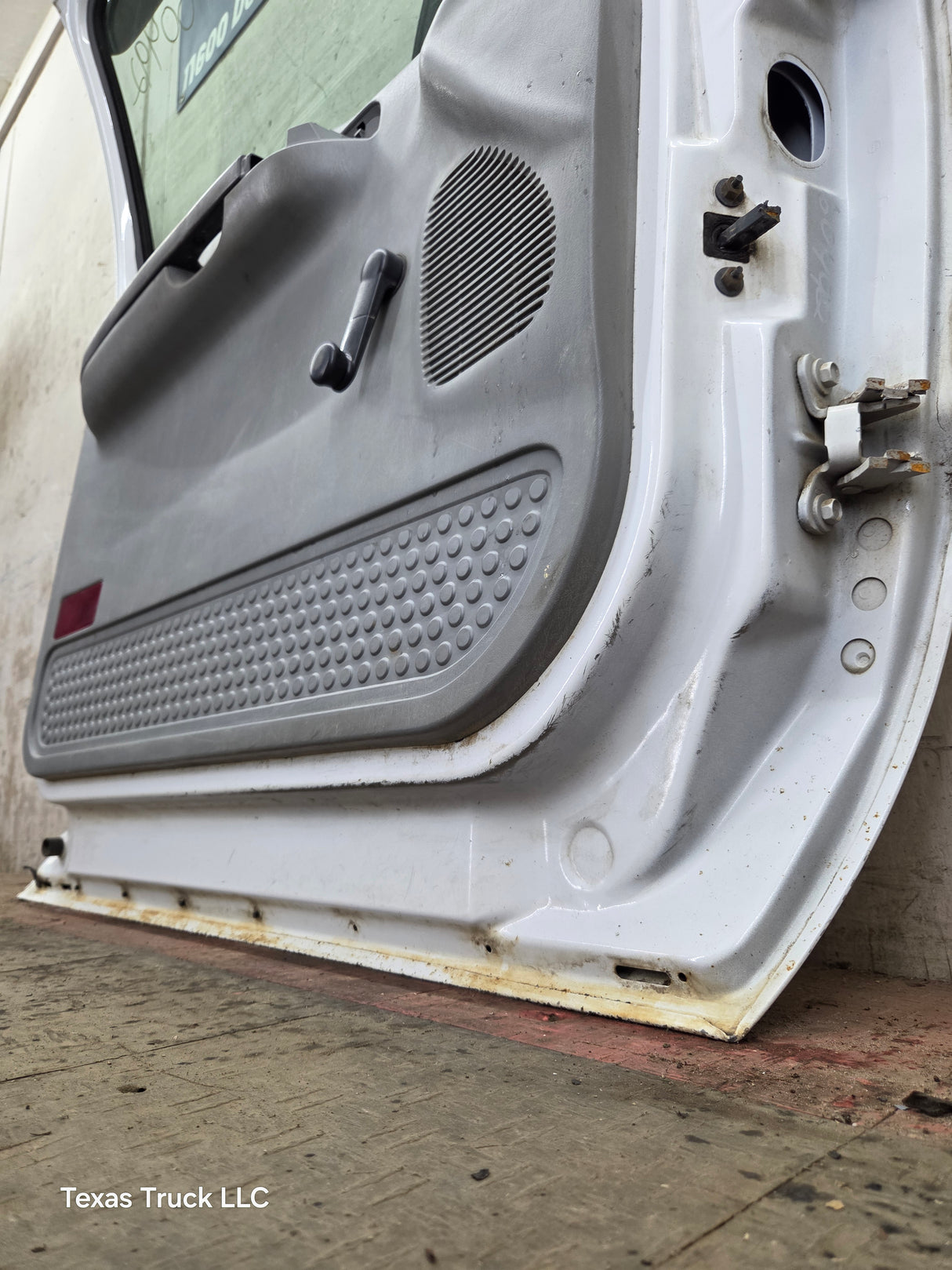 1999-2011 Ford Super Duty LH Driver Side Front Door F250 F350 F450 F550