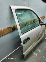 1999-2006 Chevrolet Silverado / GMC Sierra 1500 2500 3500 HD RH Front Passenger side Door