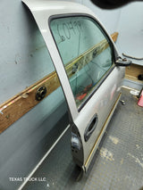 1999-2006 Chevrolet Silverado / GMC Sierra 1500 2500 3500 HD RH Front Passenger side Door
