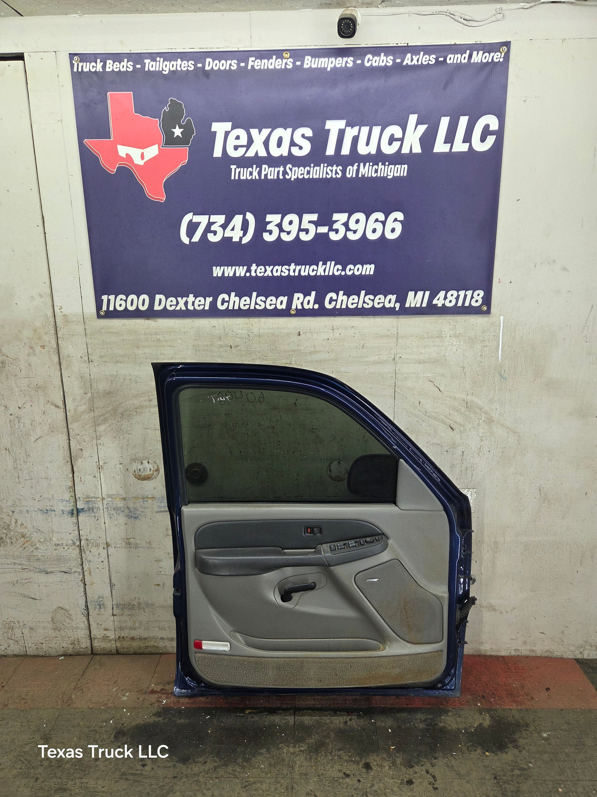 1999-2006 Chevrolet Silverado / GMC Sierra 1500 2500 3500 HD Front Driver Side Door