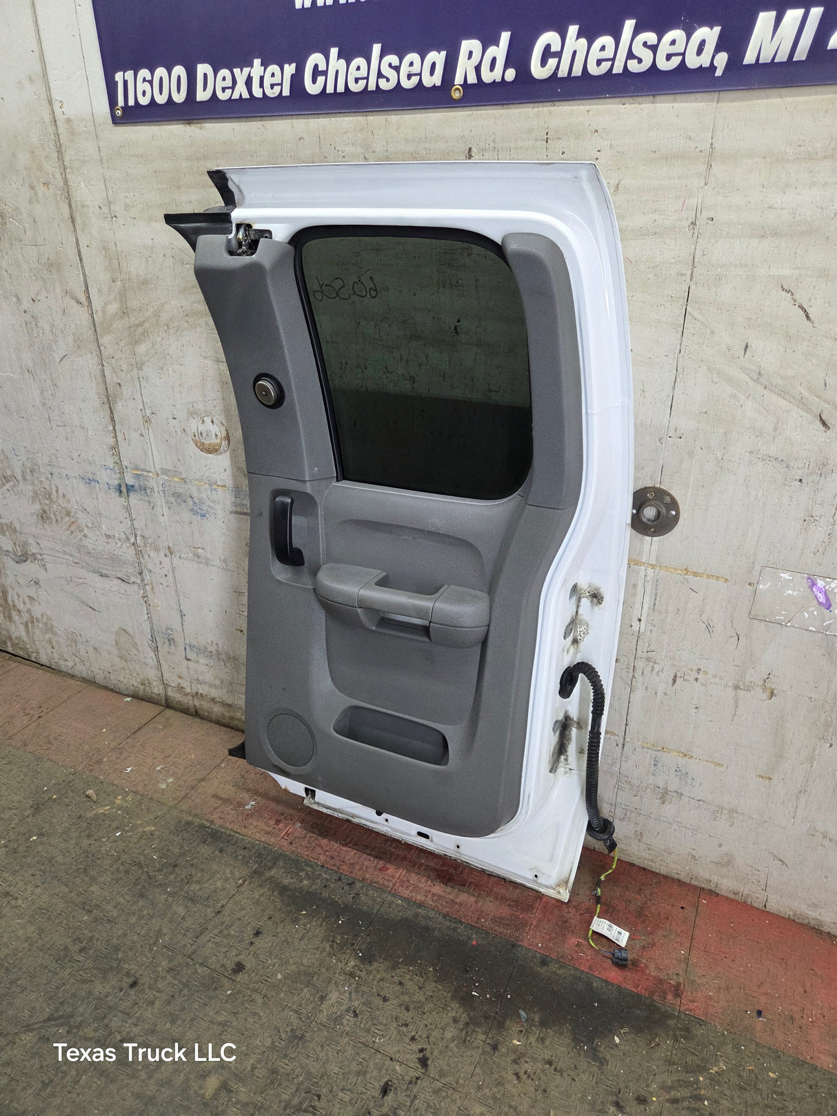 2007-2013 Chevrolet Silverado / GMC Sierra 1500 2500 3500 HD Passenger side Extended Cab RH Rear Door
