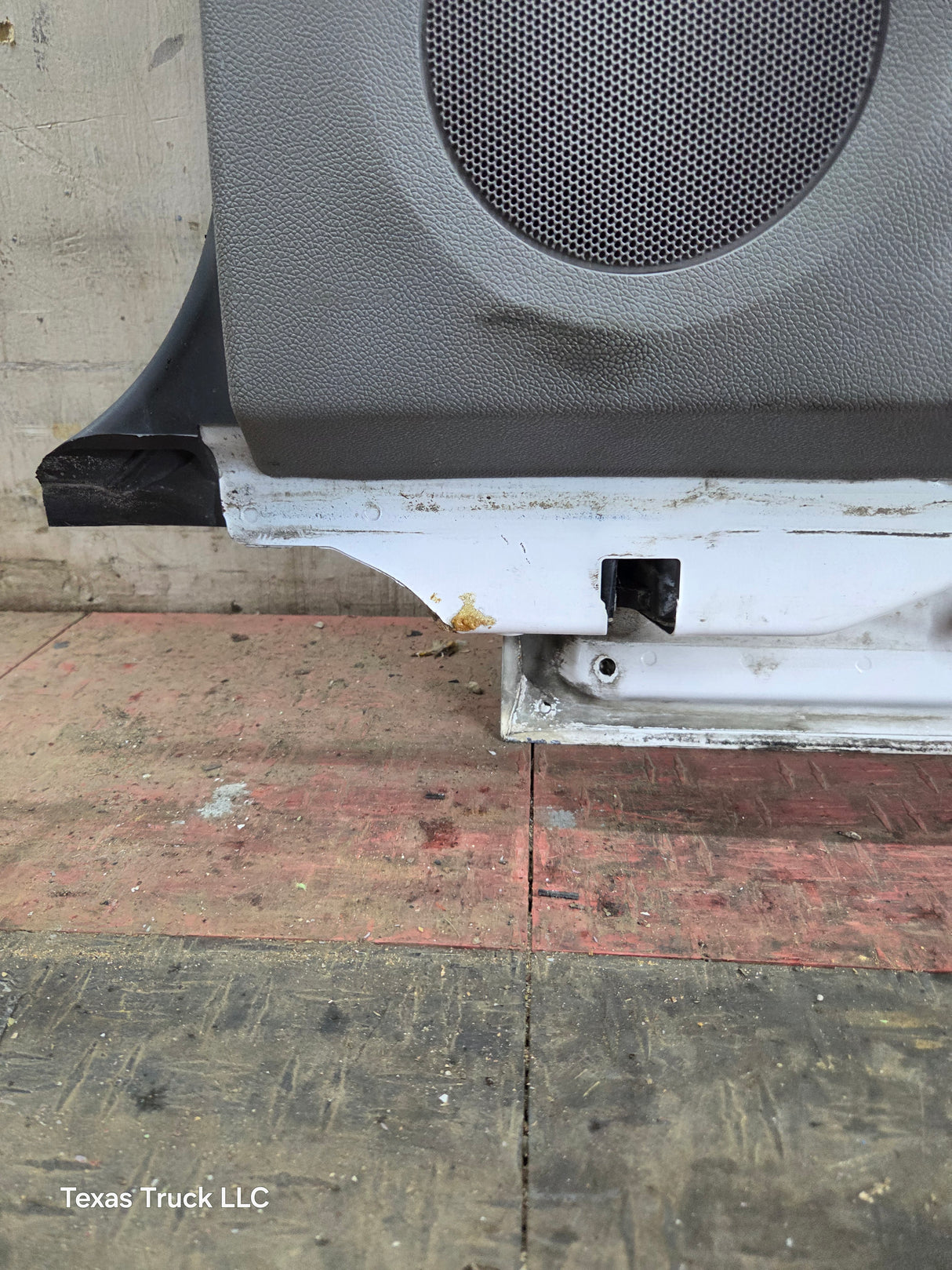 2007-2013 Chevrolet Silverado / GMC Sierra 1500 2500 3500 HD Passenger side Extended Cab RH Rear Door