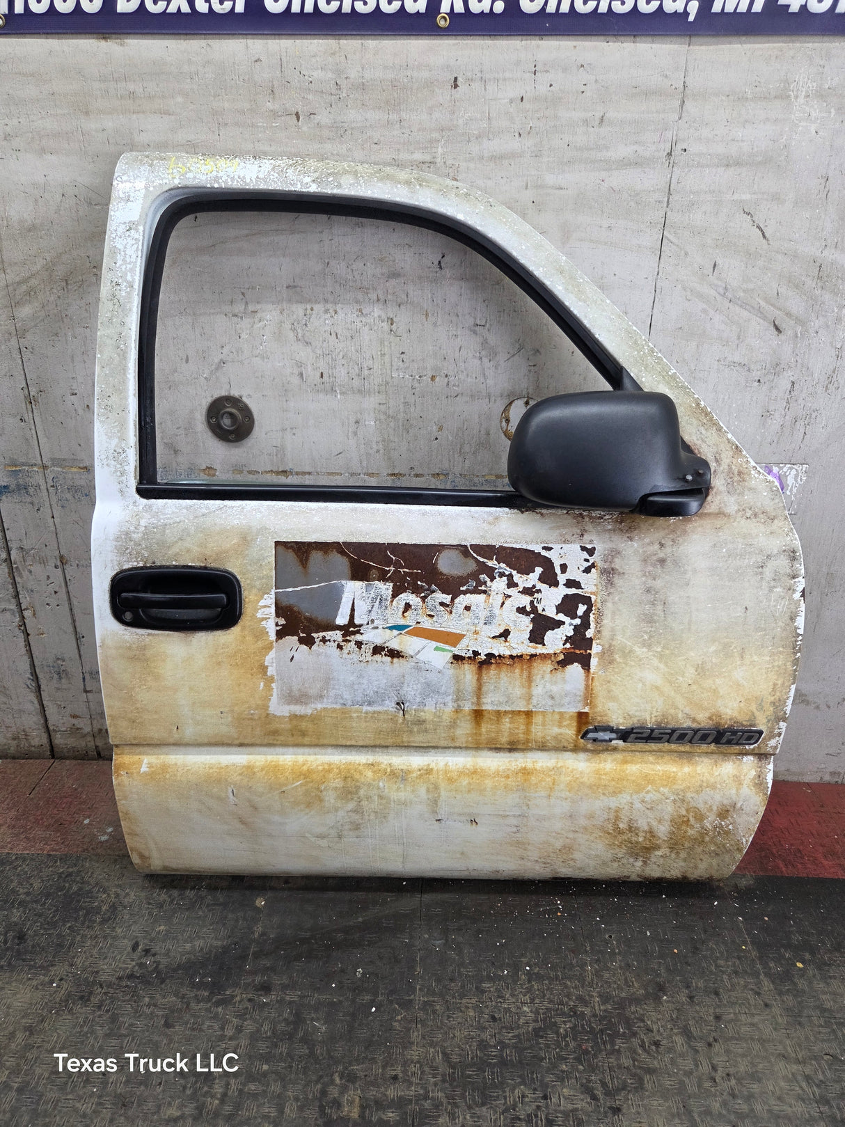 1999-2006 Chevrolet Silverado / GMC Sierra 1500 2500 3500 HD Front Passenger side Door RH