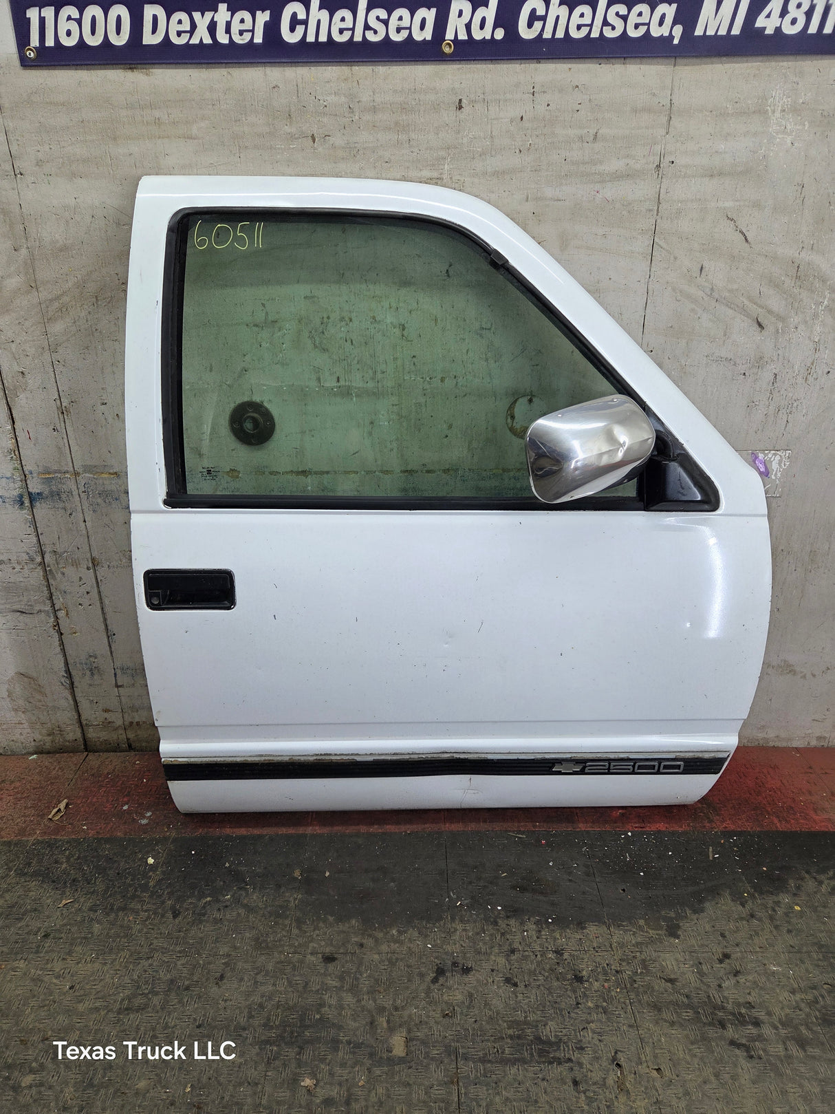 1988-2000 Chevrolet Silverado Suburban GMC Sierra RH Front Passenger Door