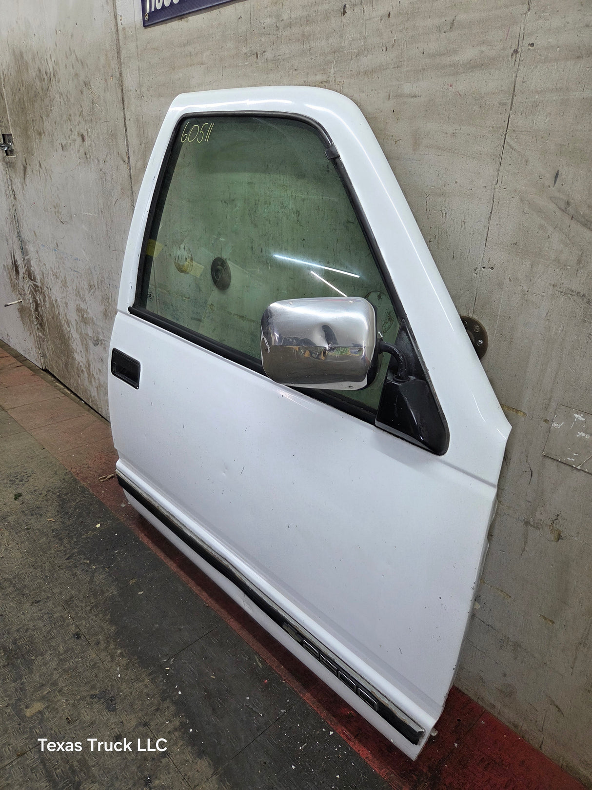 1988-2000 Chevrolet Silverado Suburban GMC Sierra RH Front Passenger Door
